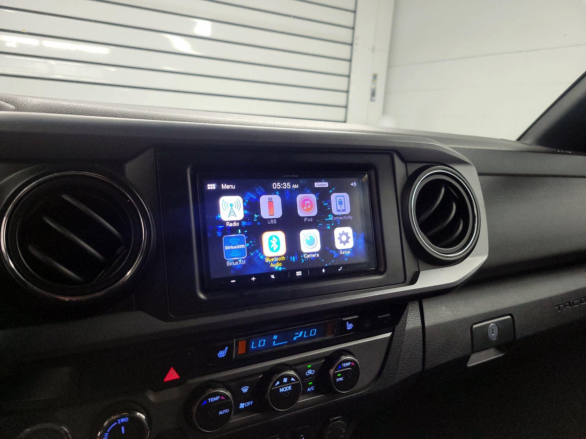 Thumbnail: 2019 Toyota Tacoma - 15