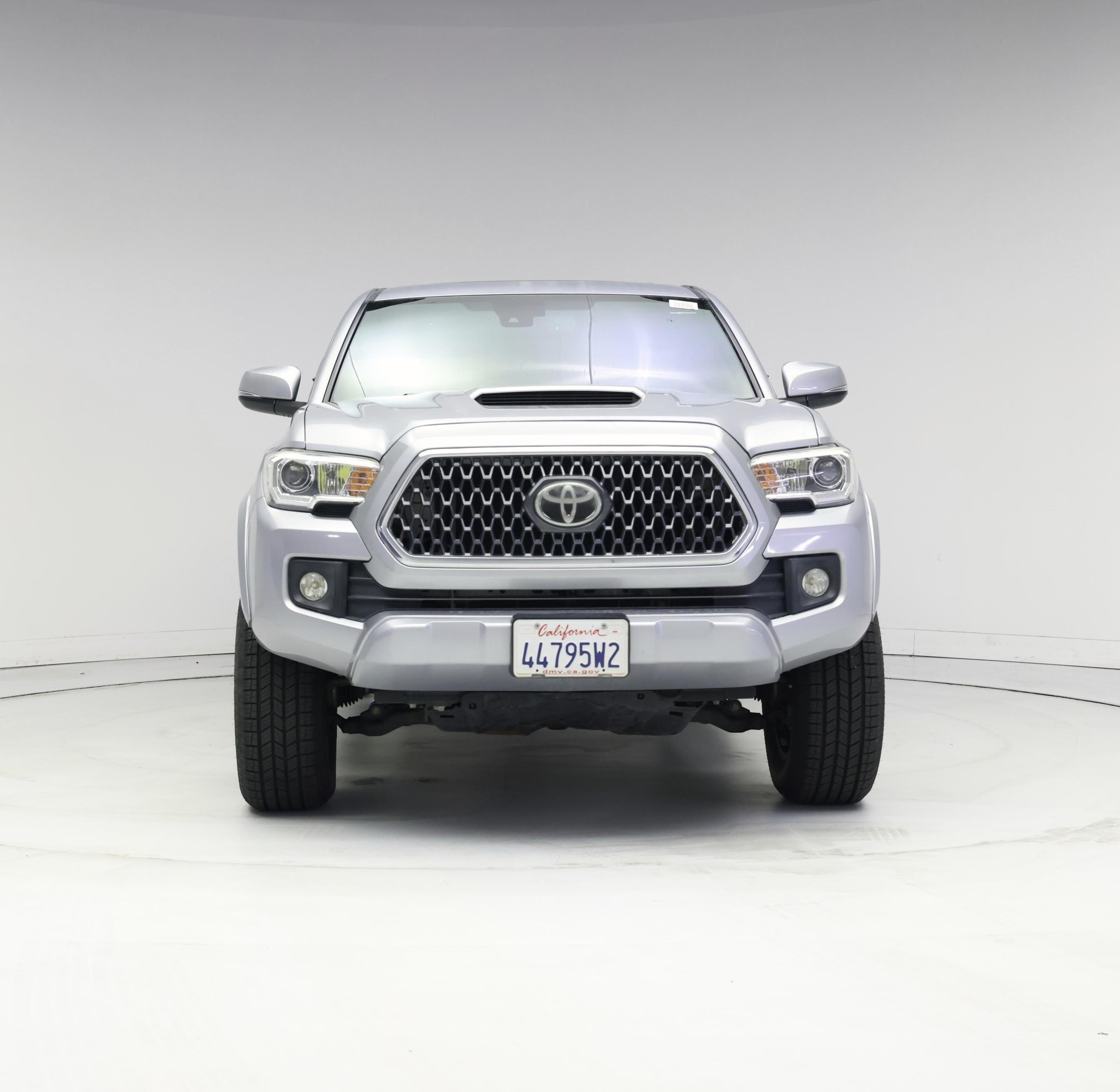 Thumbnail: 2019 Toyota Tacoma - 5