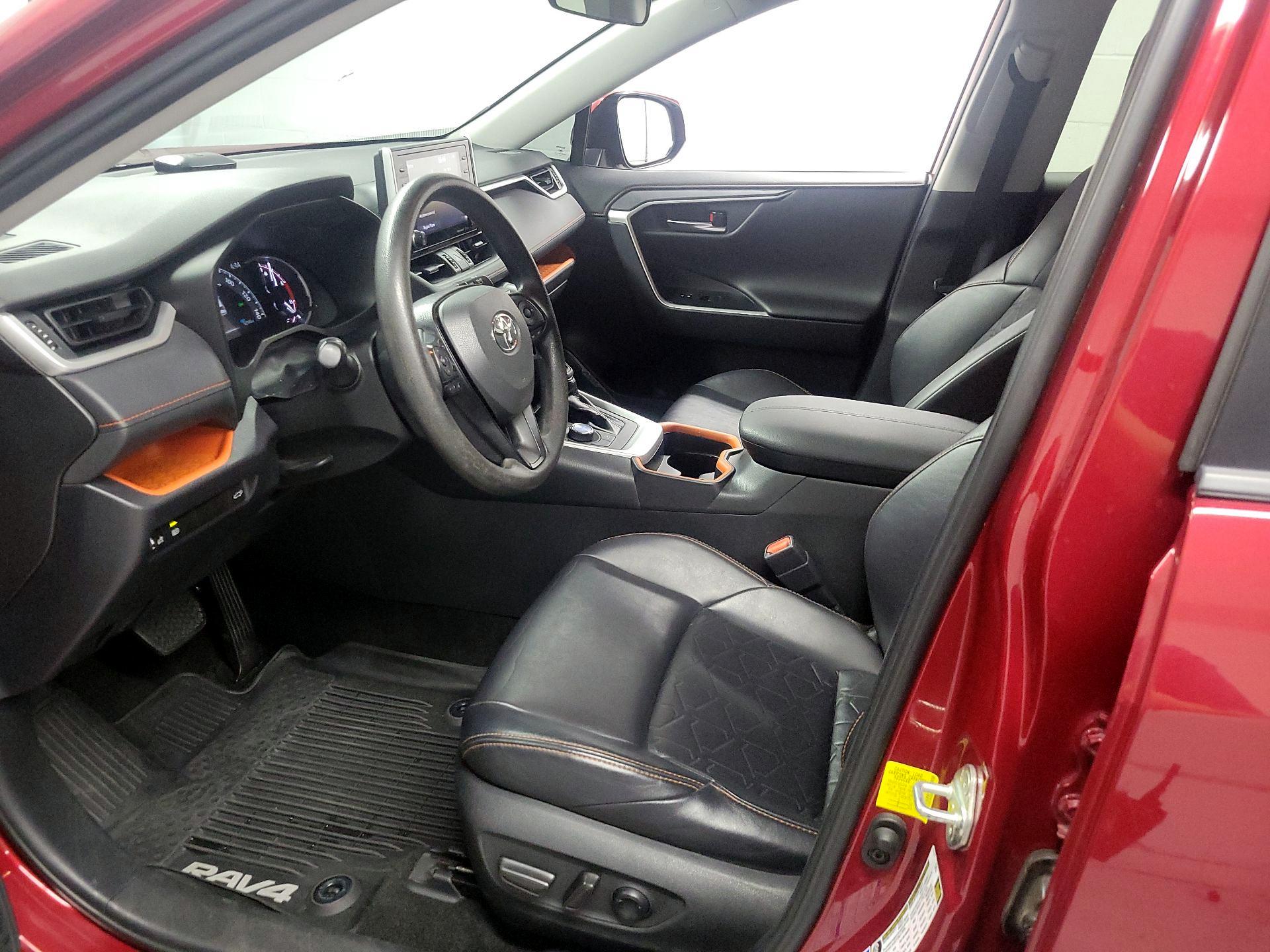 Thumbnail: 2019 Toyota RAV4 - 11