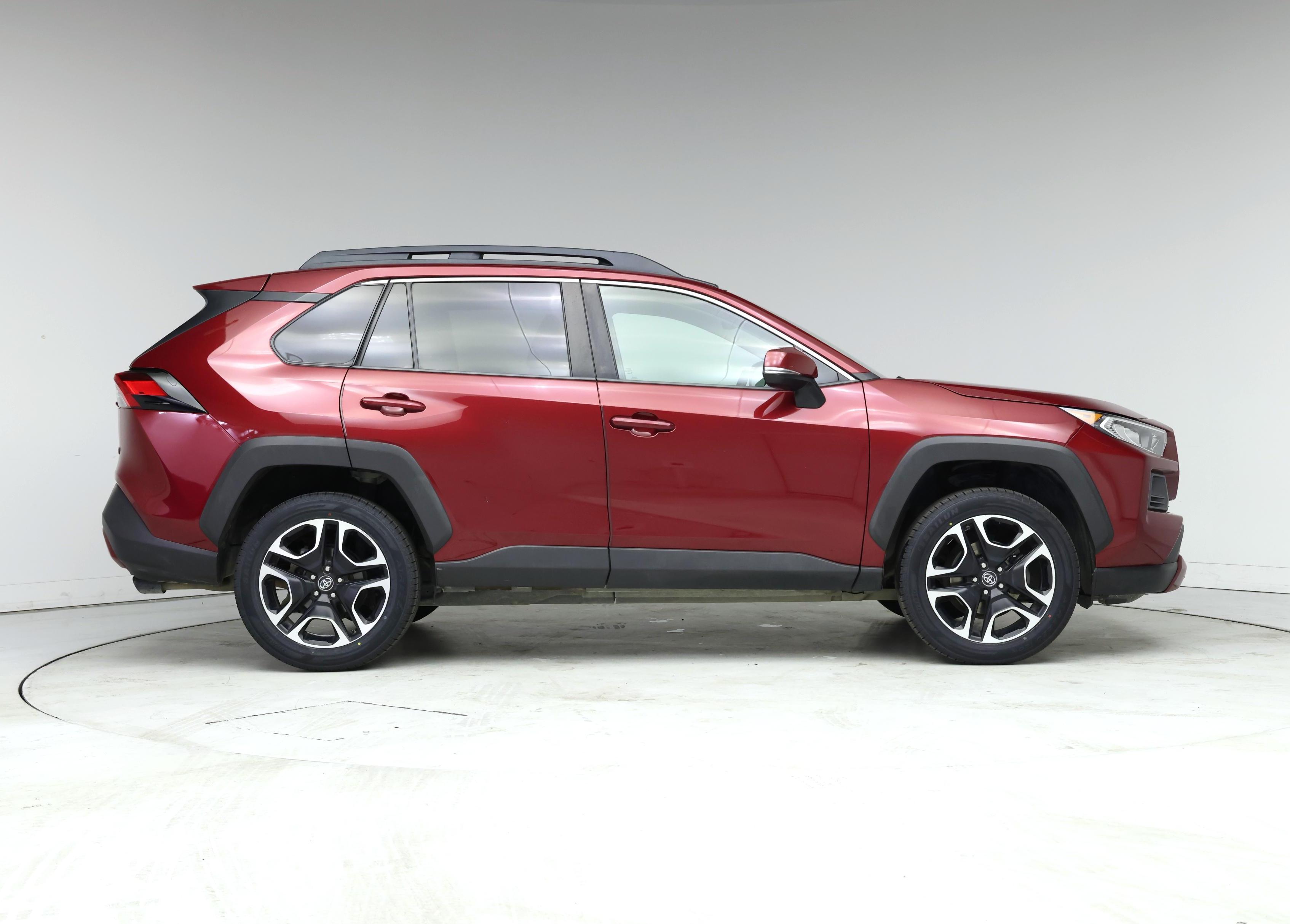 Thumbnail: 2019 Toyota RAV4 - 7