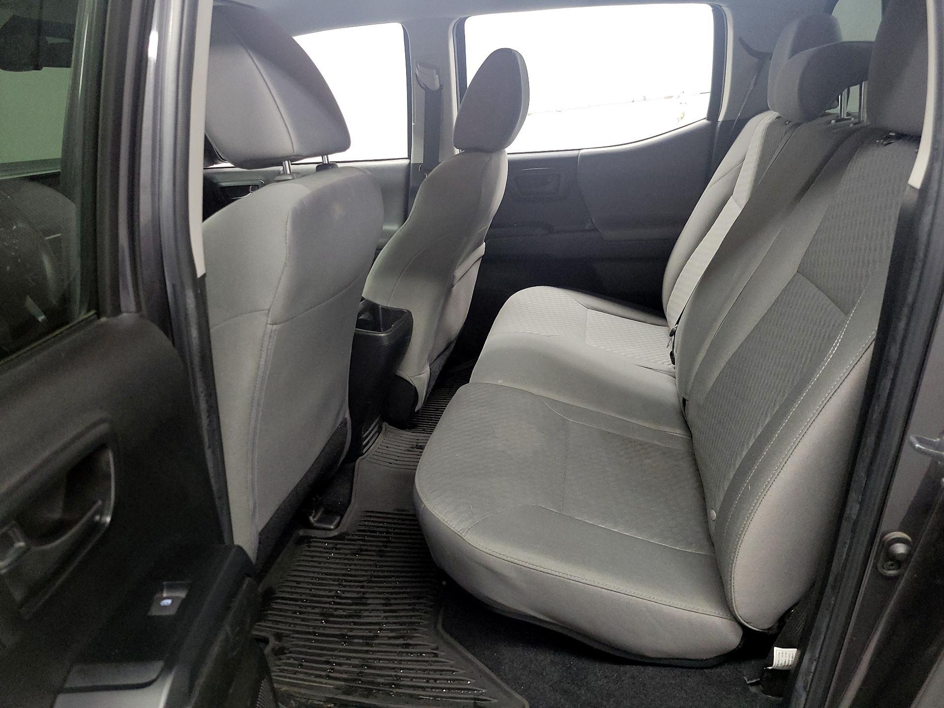 Thumbnail: 2022 Toyota Tacoma - 18