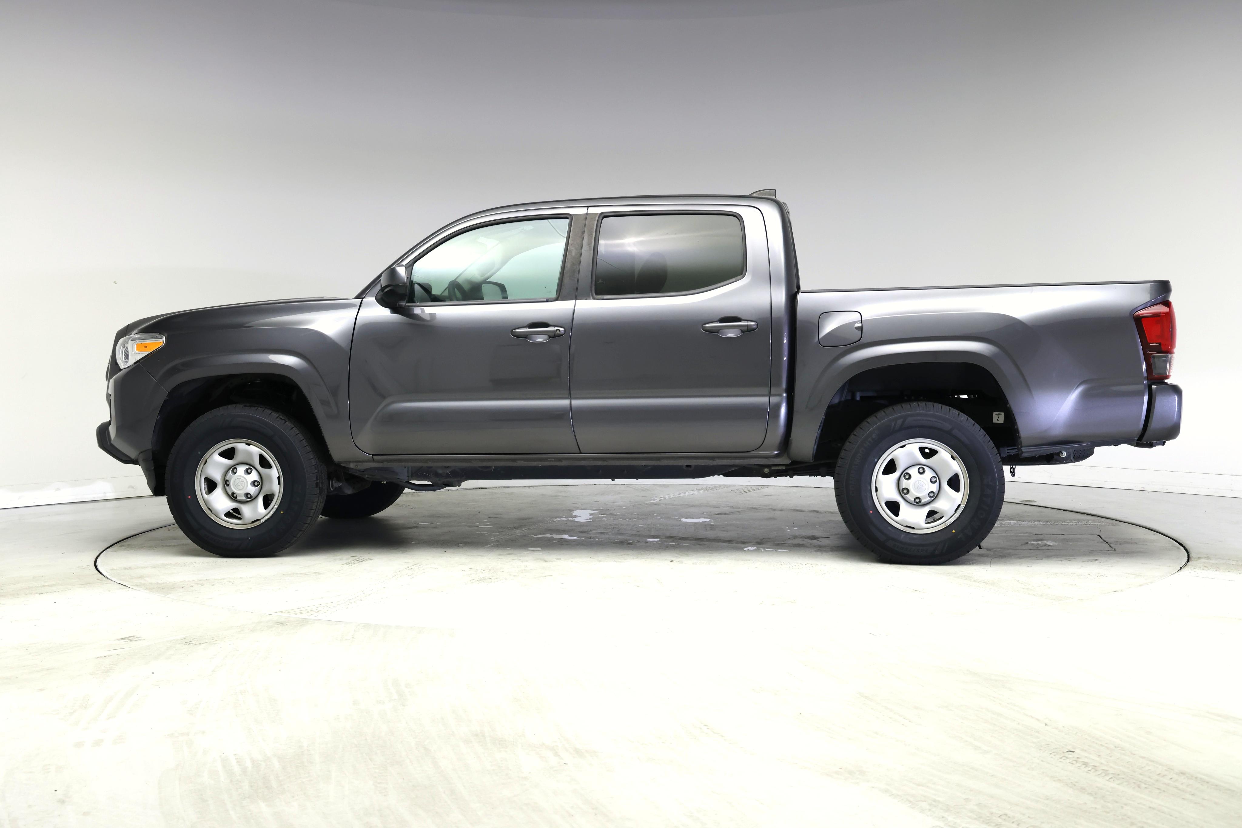 Thumbnail: 2022 Toyota Tacoma - 3