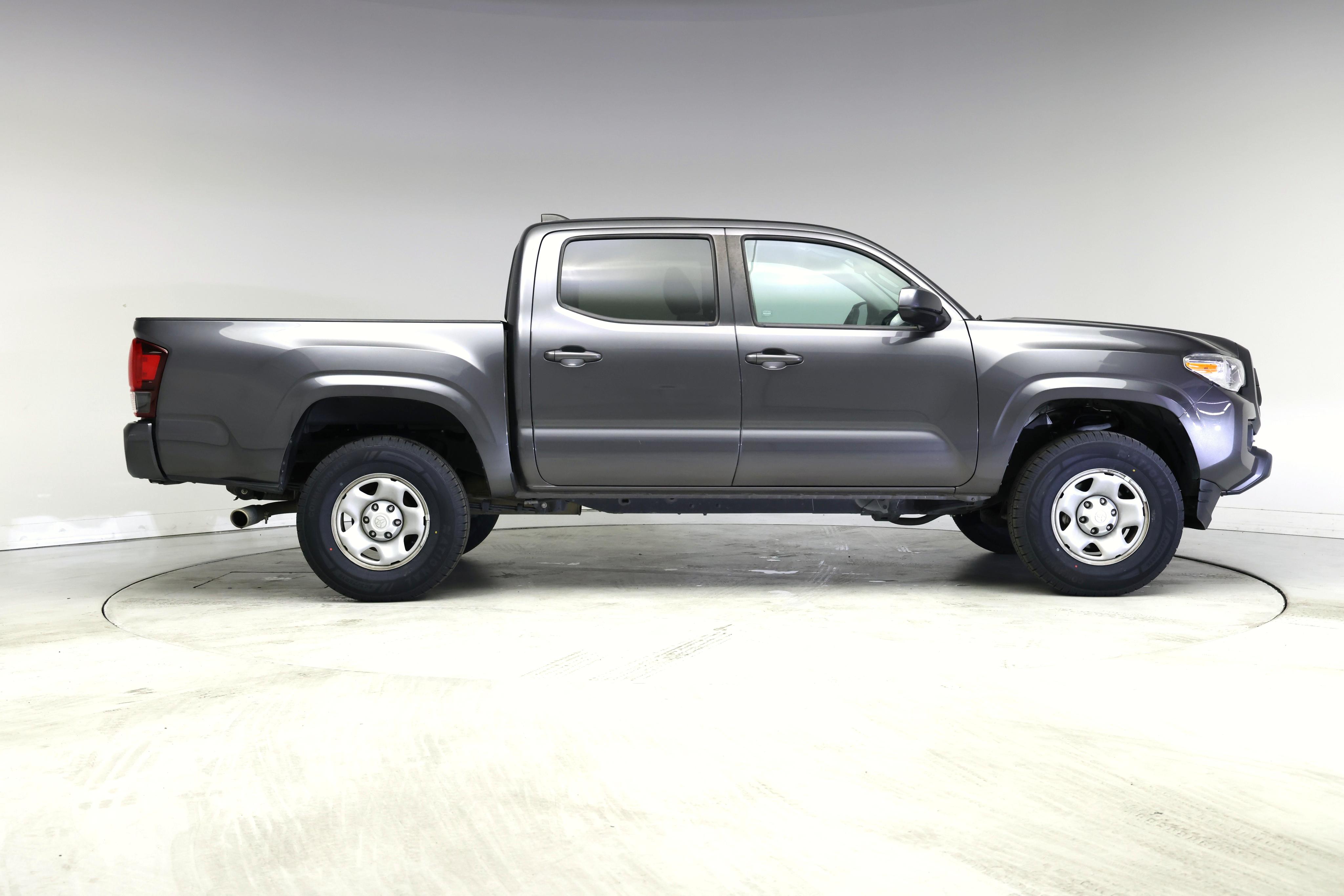 Thumbnail: 2022 Toyota Tacoma - 7