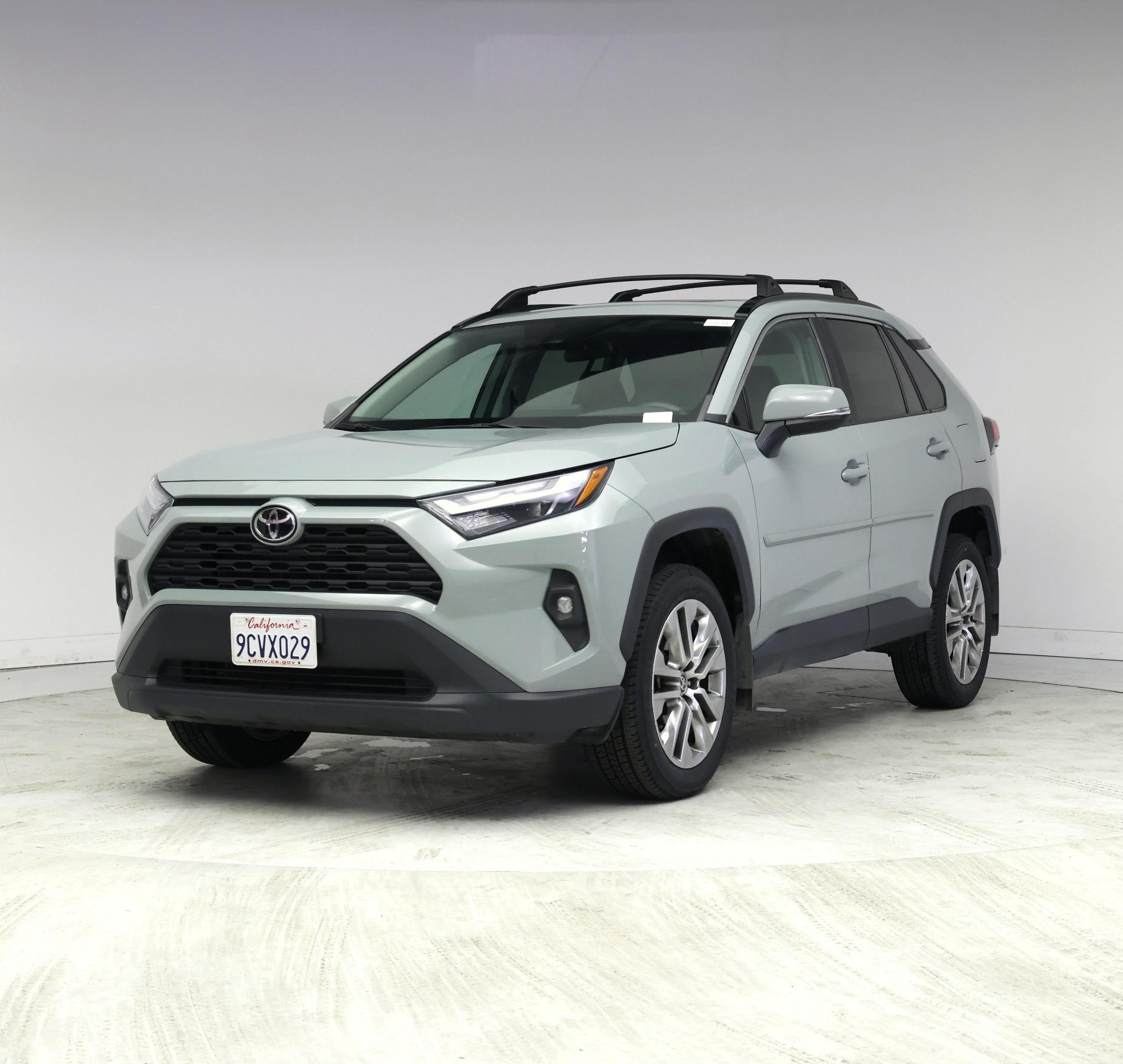 Thumbnail: 2022 Toyota RAV4 - 4