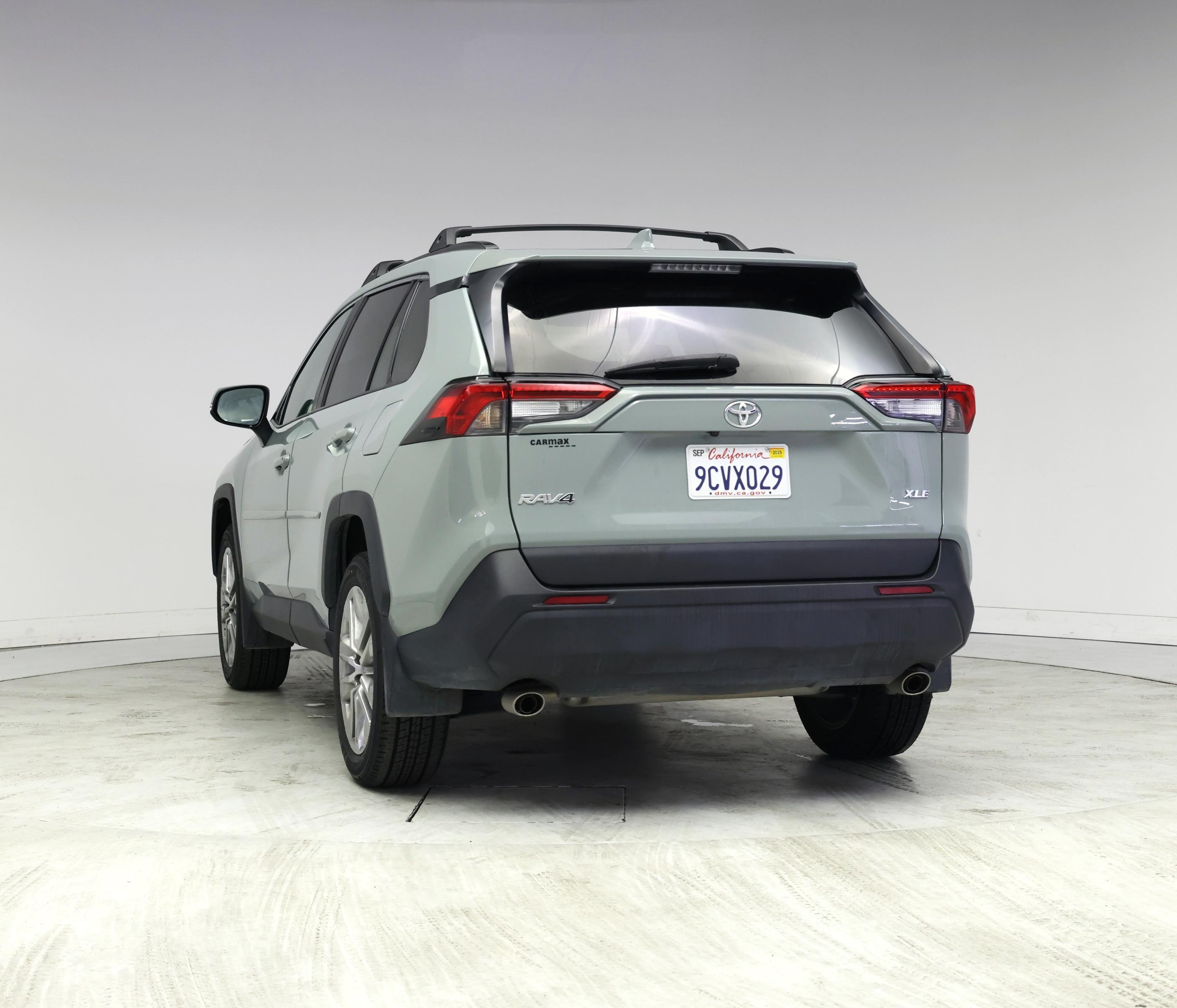 Thumbnail: 2022 Toyota RAV4 - 6