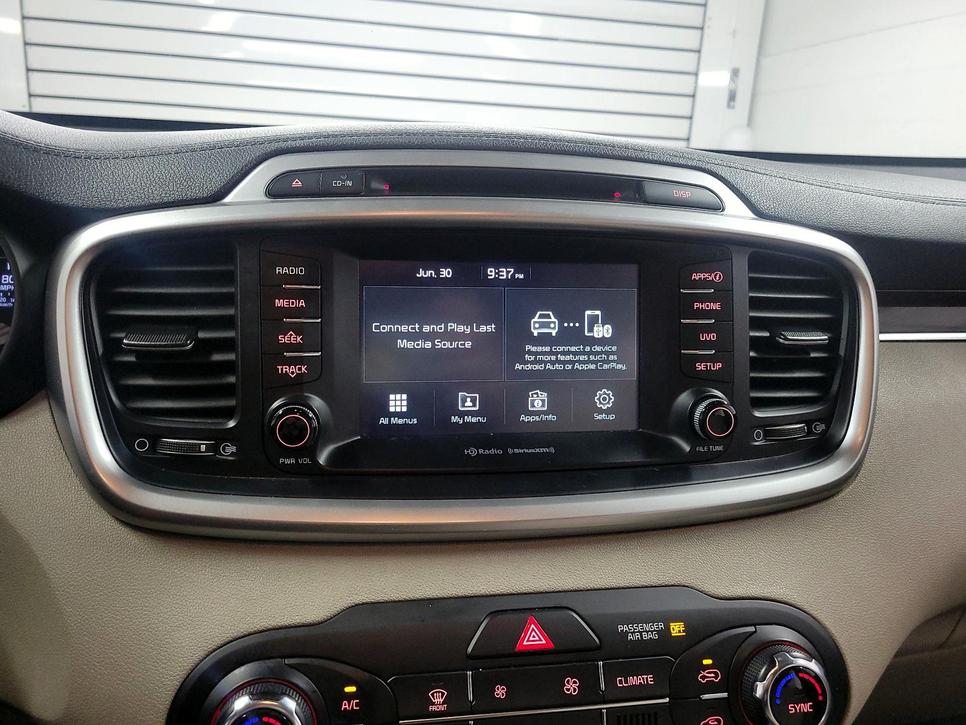 Thumbnail: 2018 Kia Sorento - 14