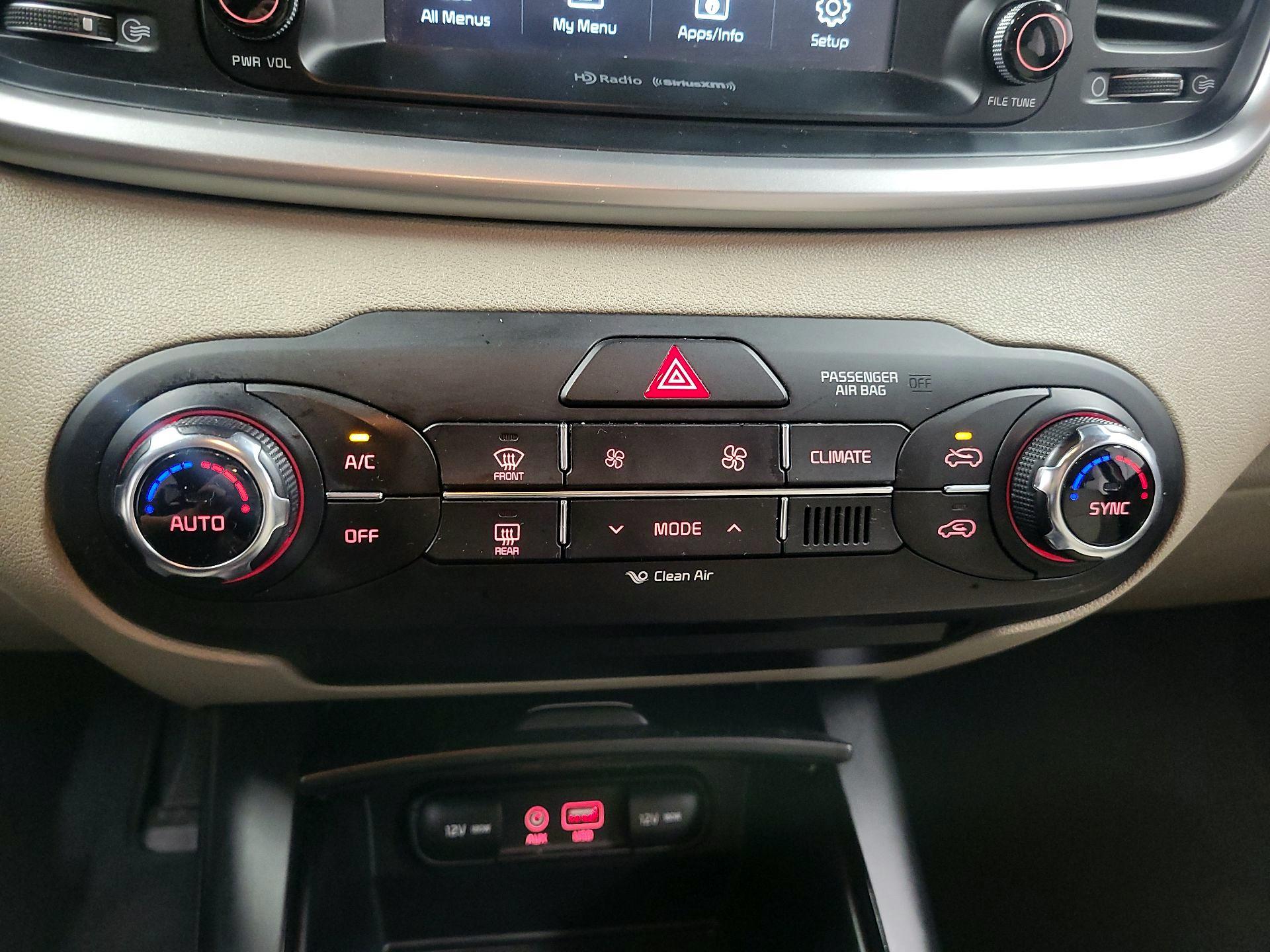 Thumbnail: 2018 Kia Sorento - 15