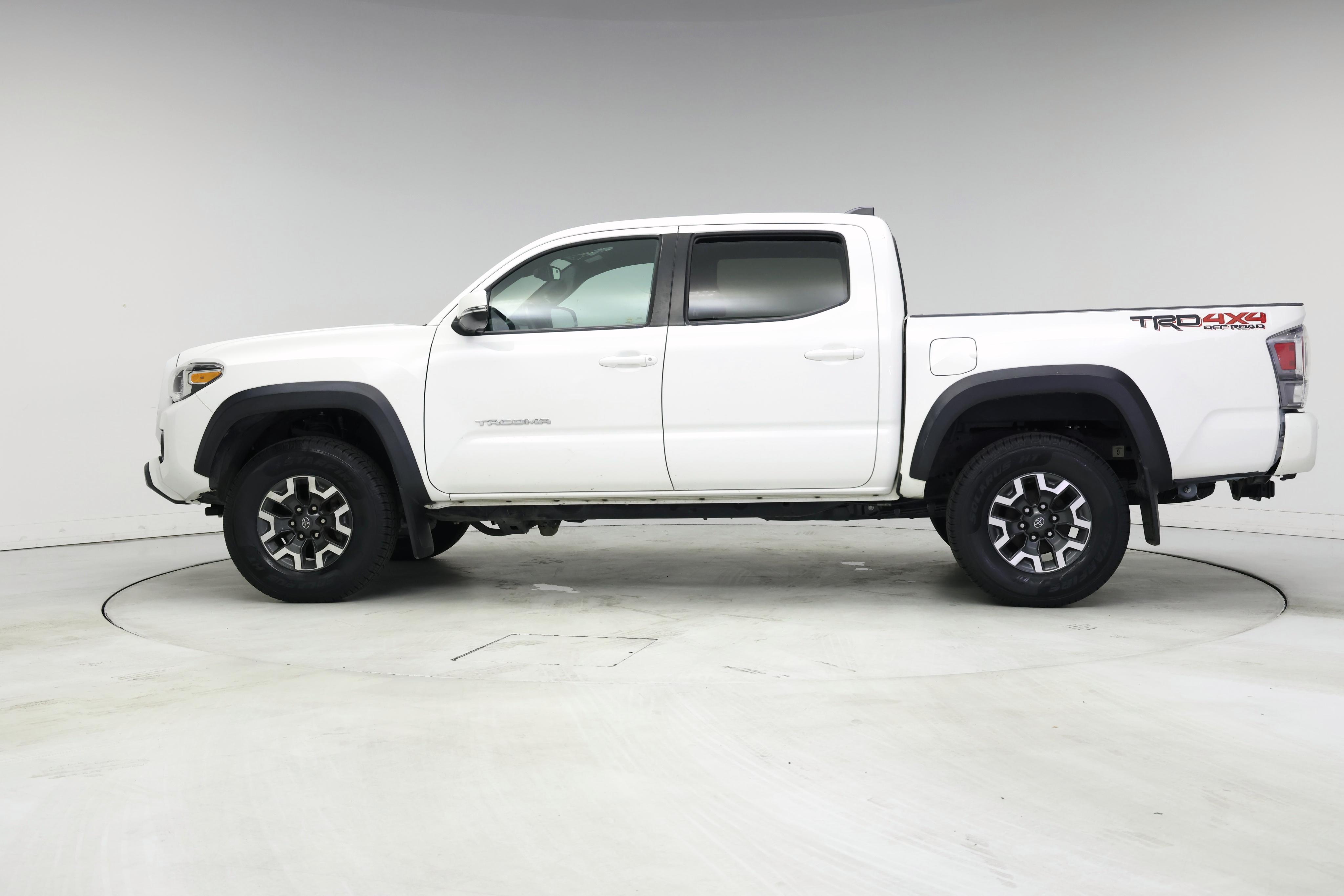 Thumbnail: 2021 Toyota Tacoma - 3