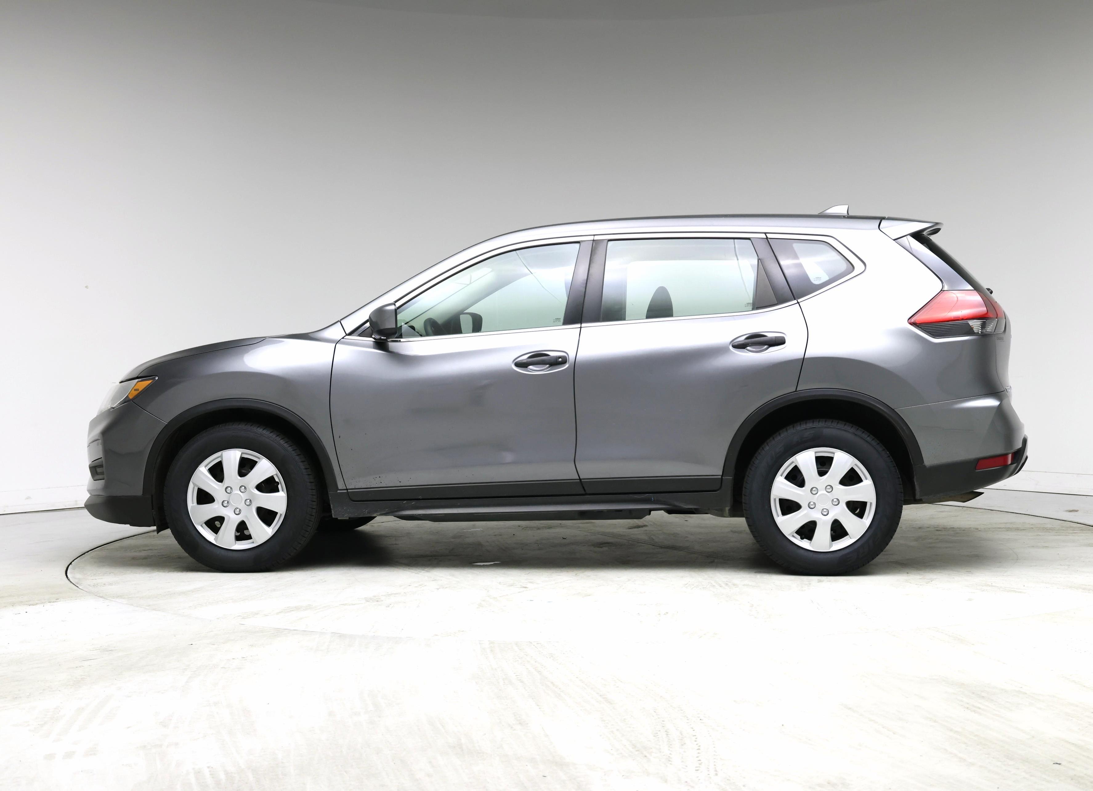 Thumbnail: 2017 Nissan Rogue - 3