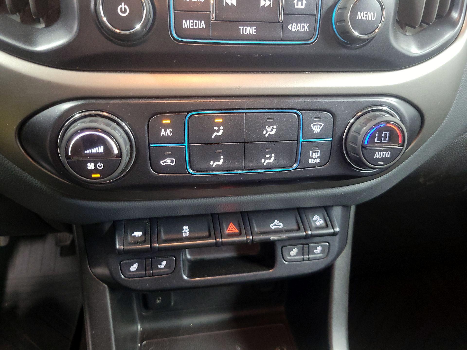 Thumbnail: 2015 Chevrolet Colorado - 15