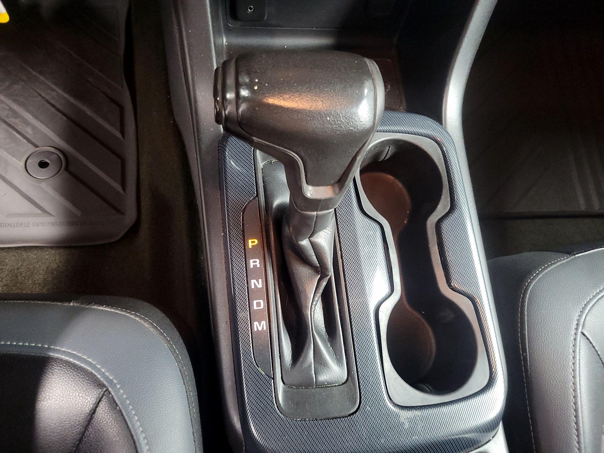 Thumbnail: 2015 Chevrolet Colorado - 16