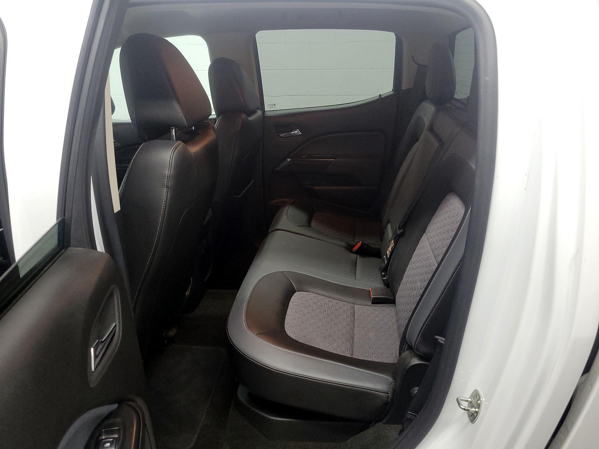 Thumbnail: 2015 Chevrolet Colorado - 17