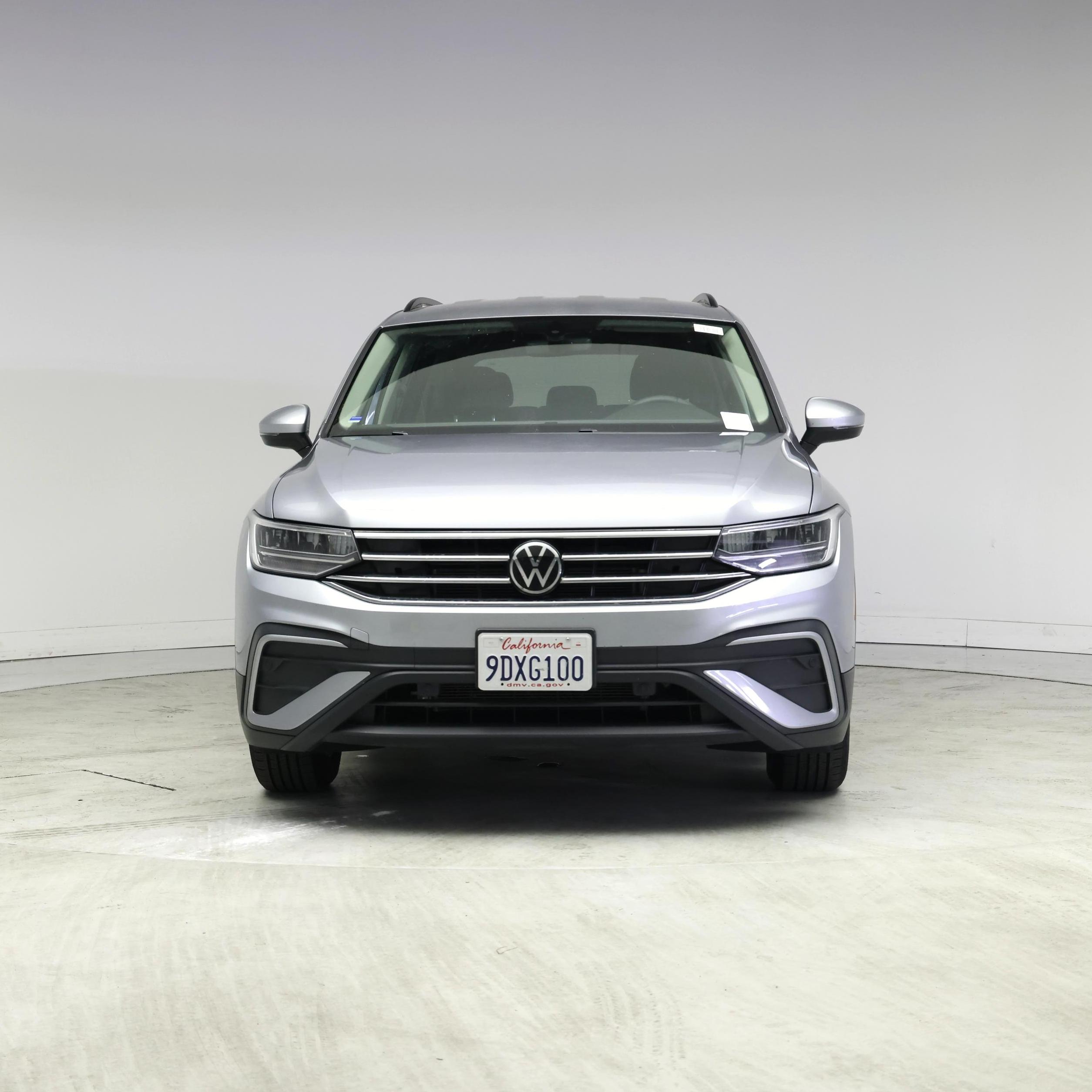Thumbnail: 2023 Volkswagen Tiguan - 5