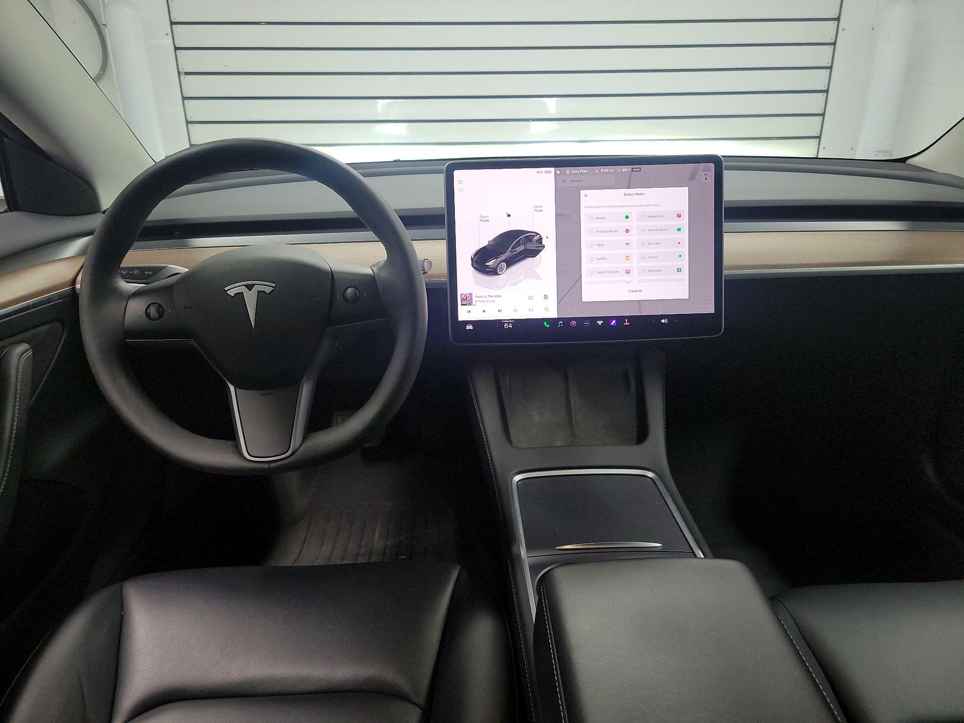 Thumbnail: 2023 Tesla Model 3 - 9