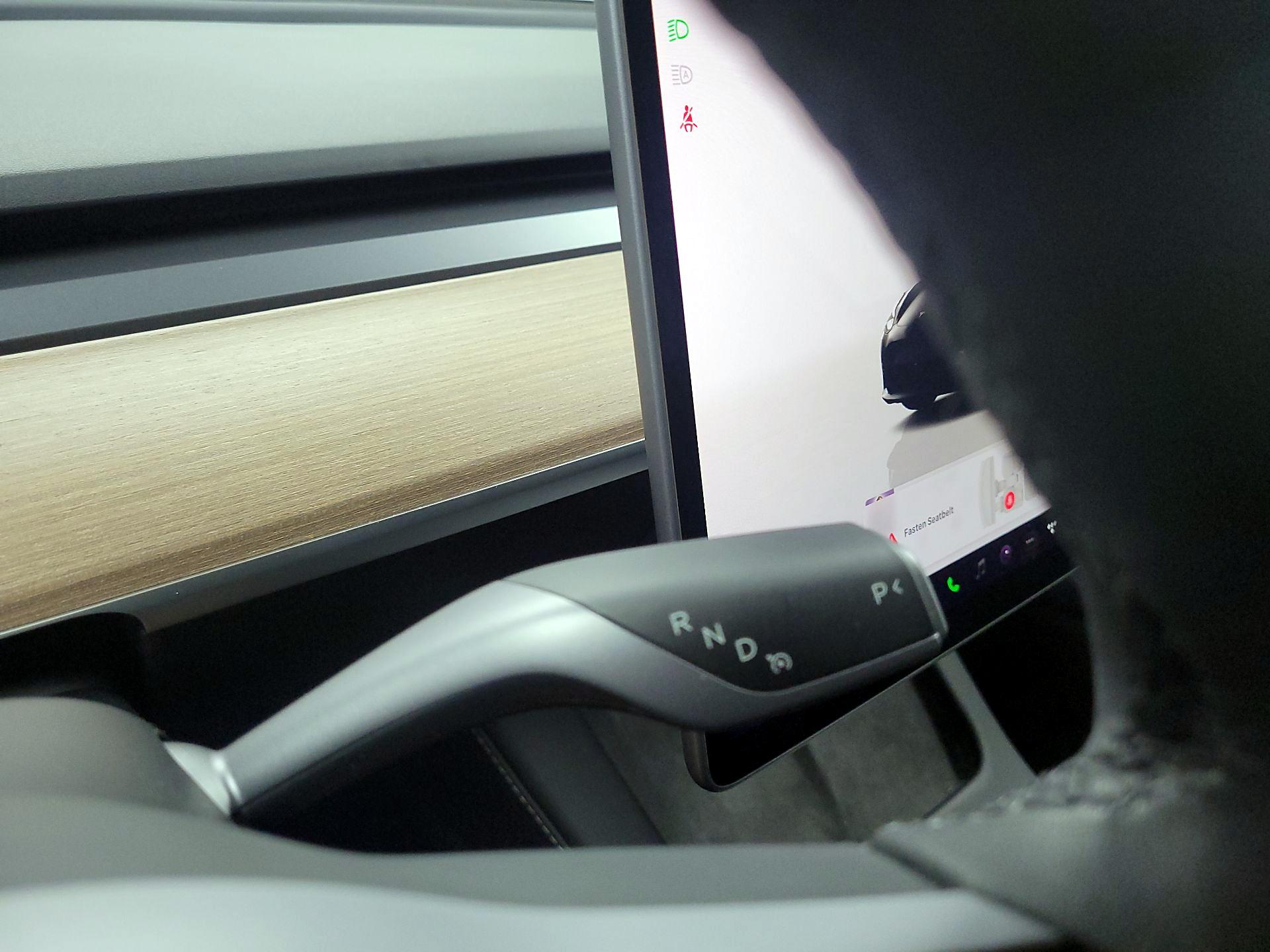 Thumbnail: 2023 Tesla Model 3 - 16