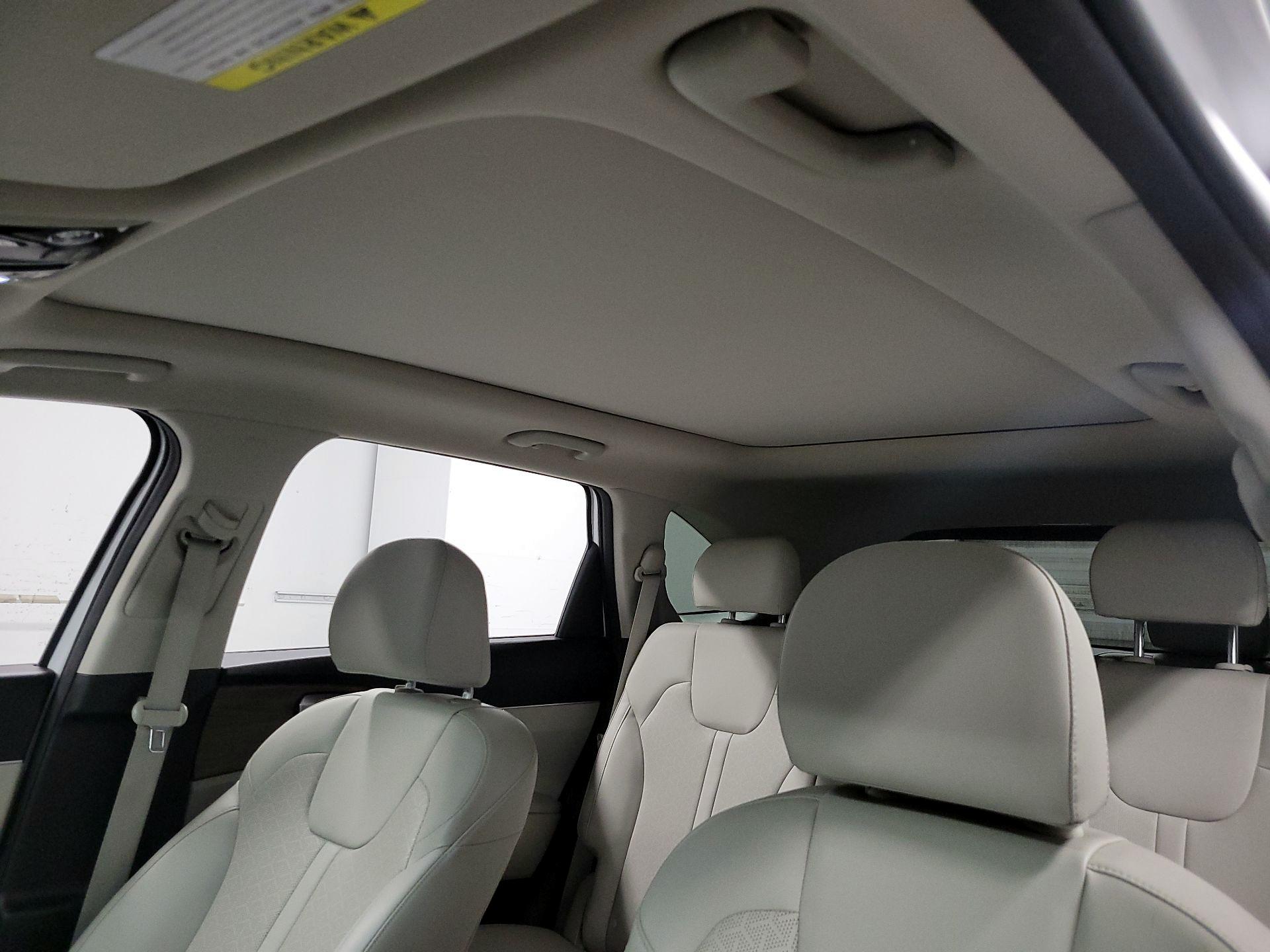 Thumbnail: 2023 Kia Sorento - 20