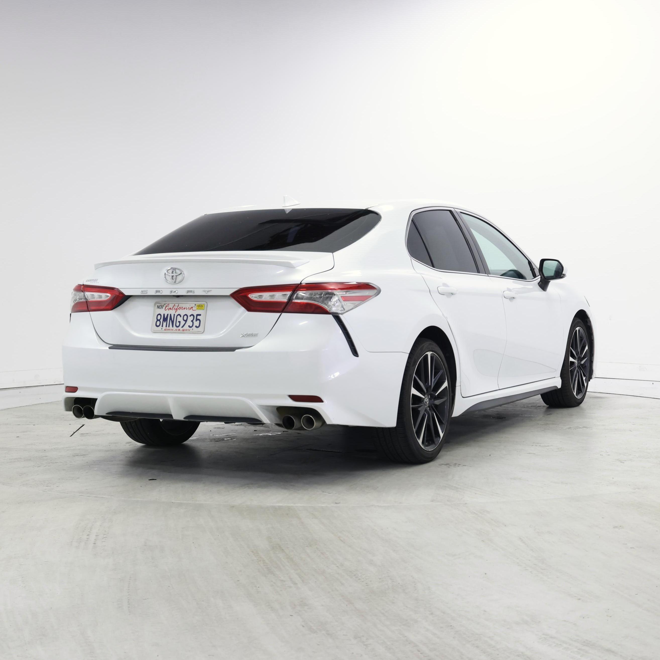 Thumbnail: 2019 Toyota Camry - 8