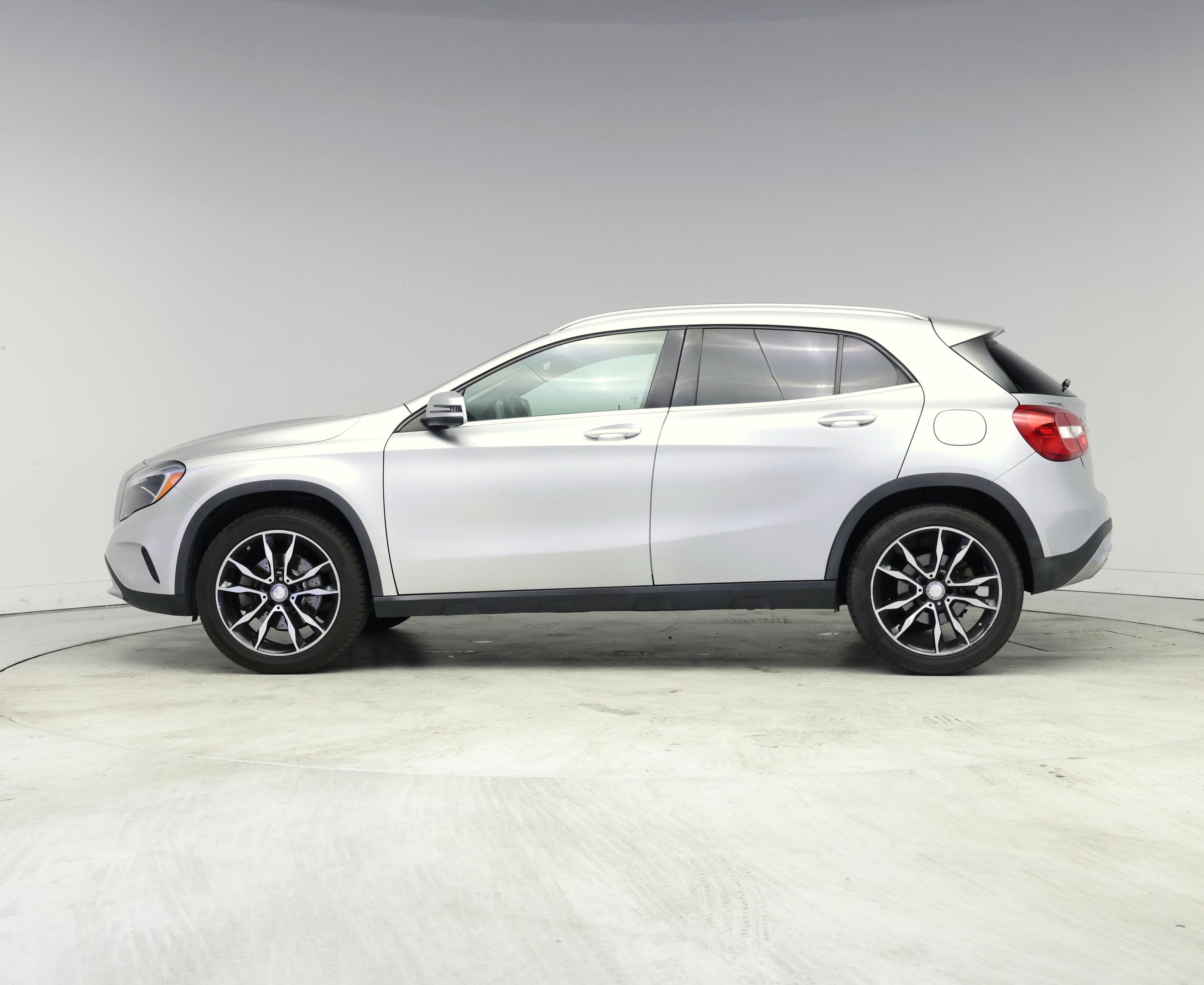 Thumbnail: 2016 Mercedes-Benz GLA - 3