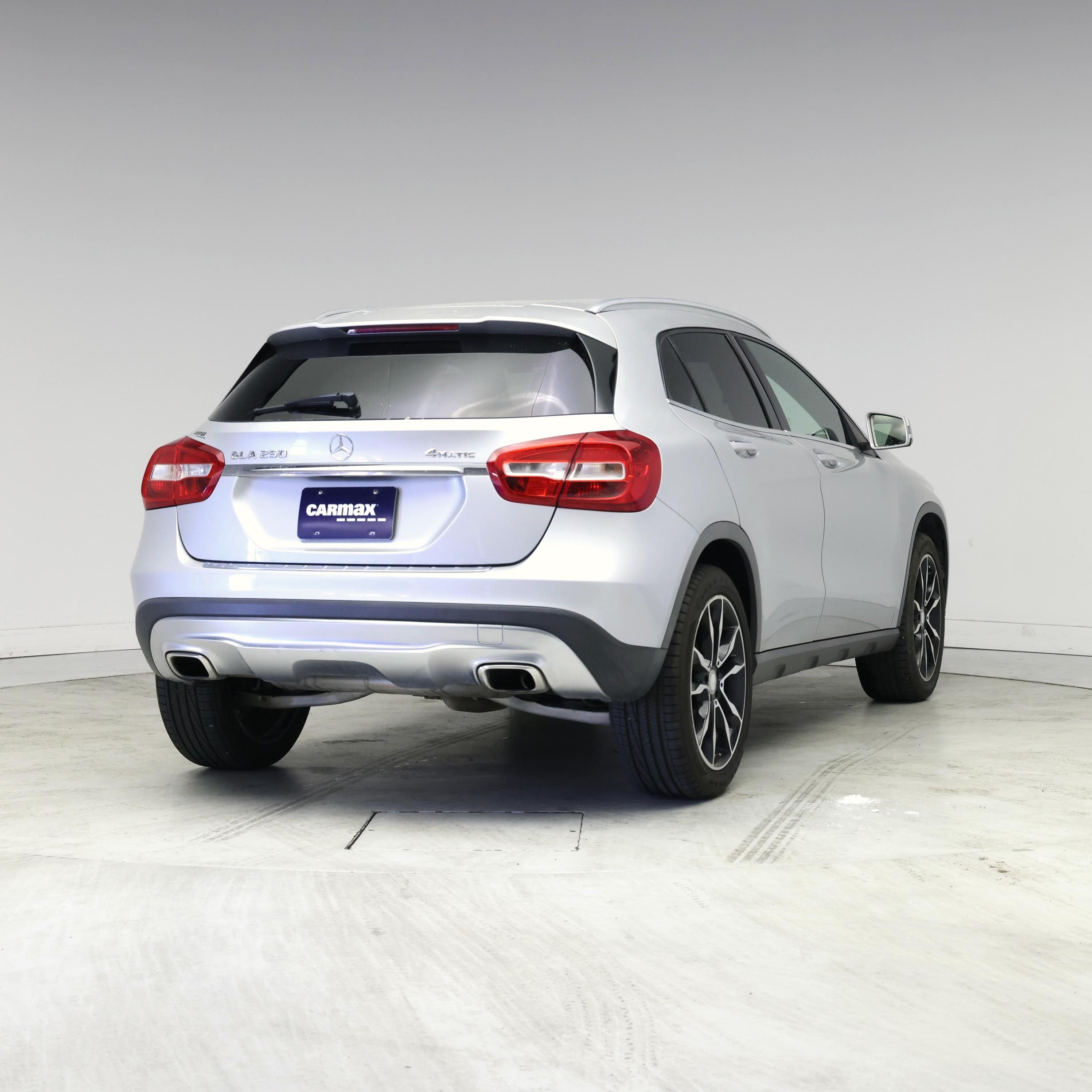 Thumbnail: 2016 Mercedes-Benz GLA - 8