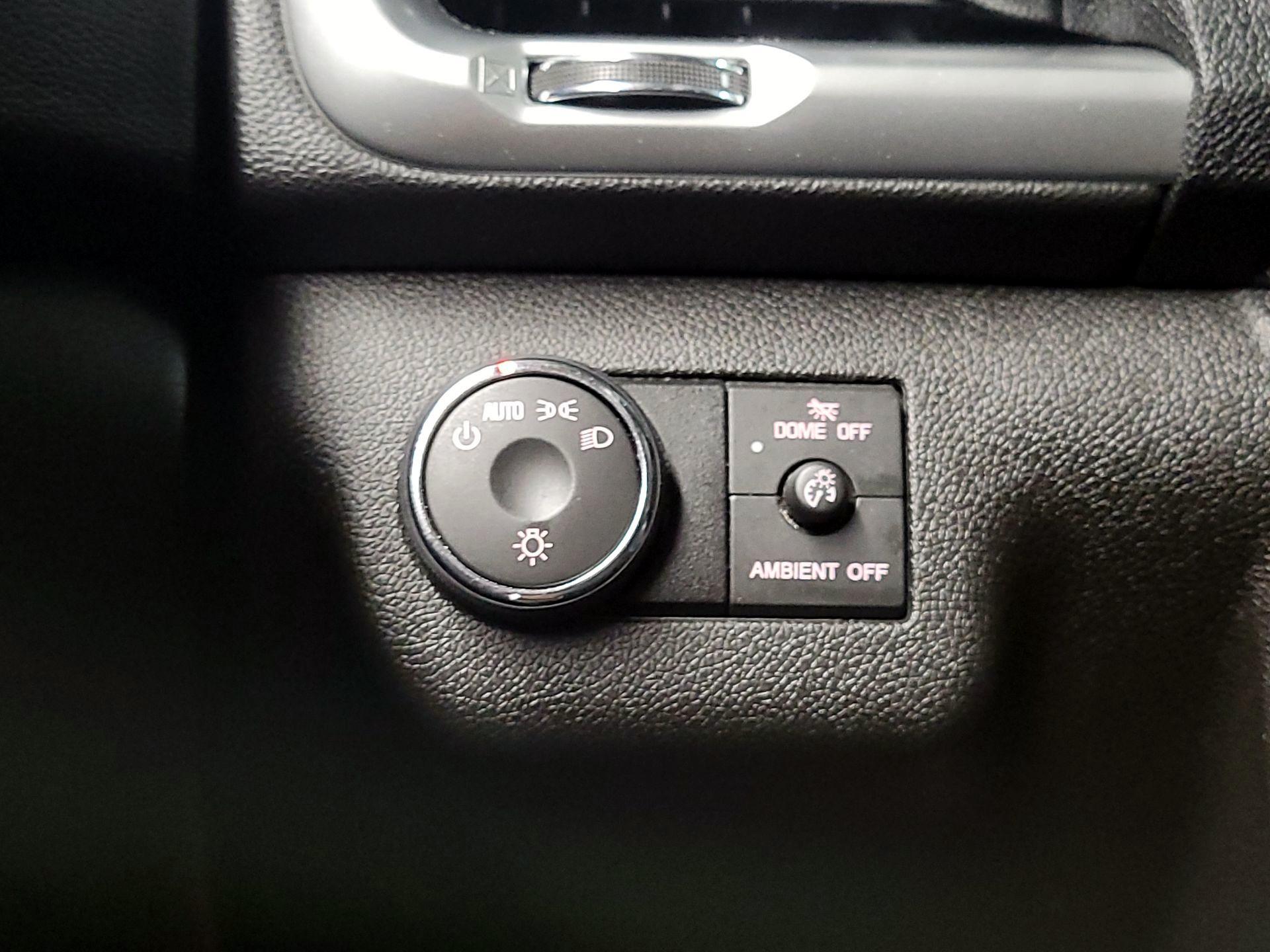 Thumbnail: 2015 GMC Acadia - 13