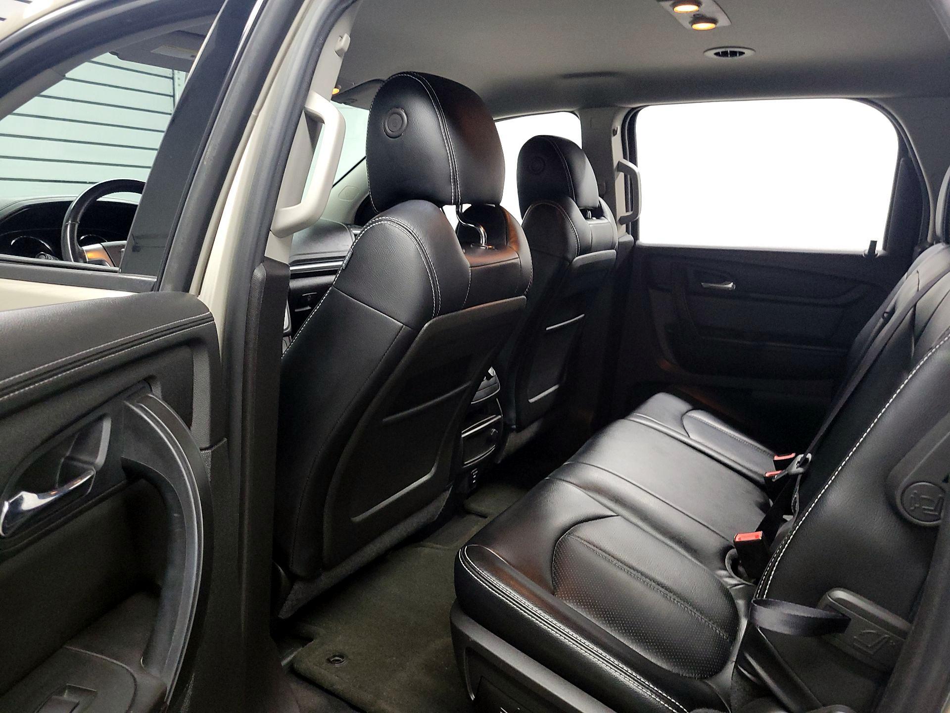 Thumbnail: 2015 GMC Acadia - 18