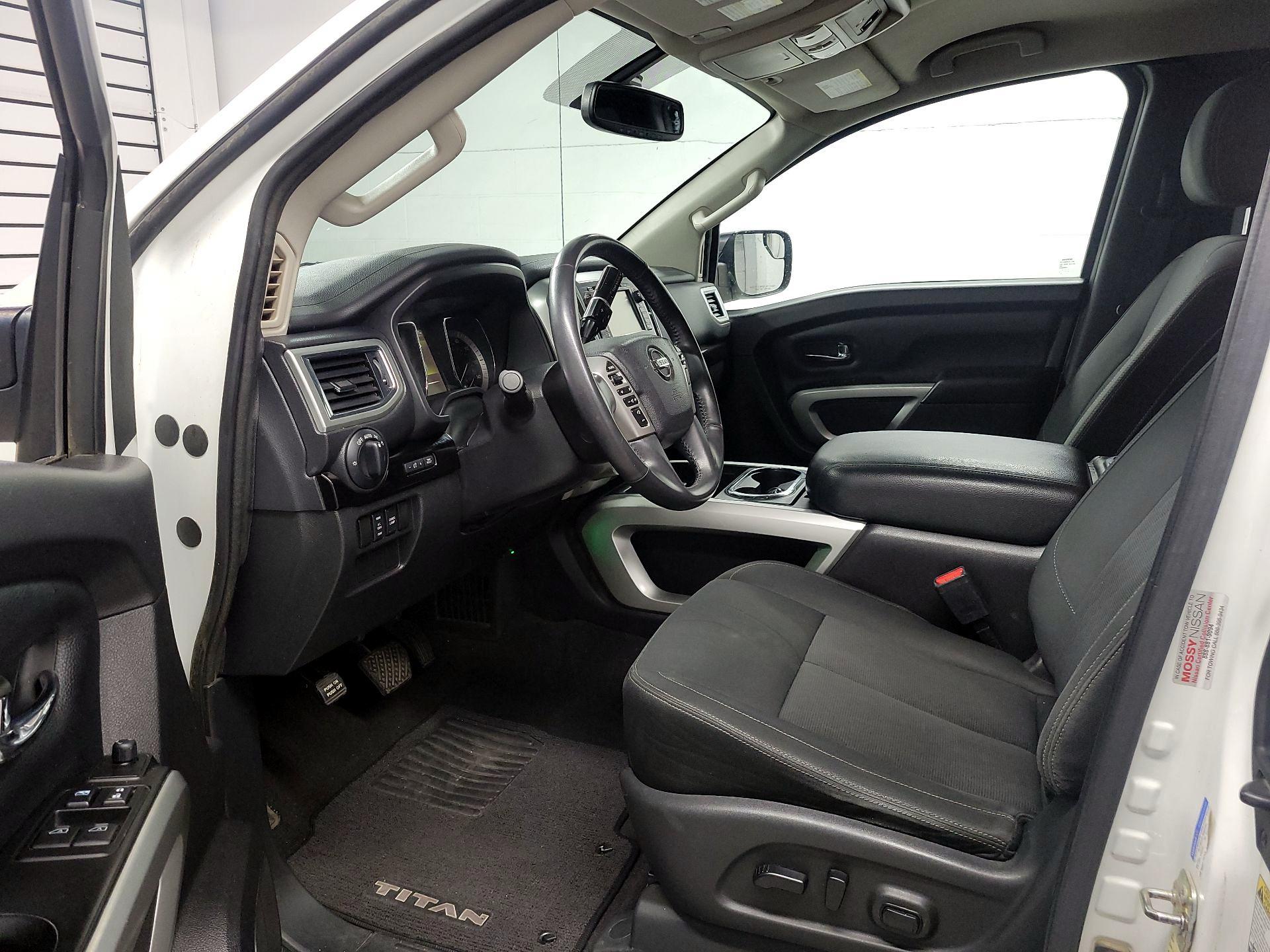 Thumbnail: 2018 Nissan Titan - 11
