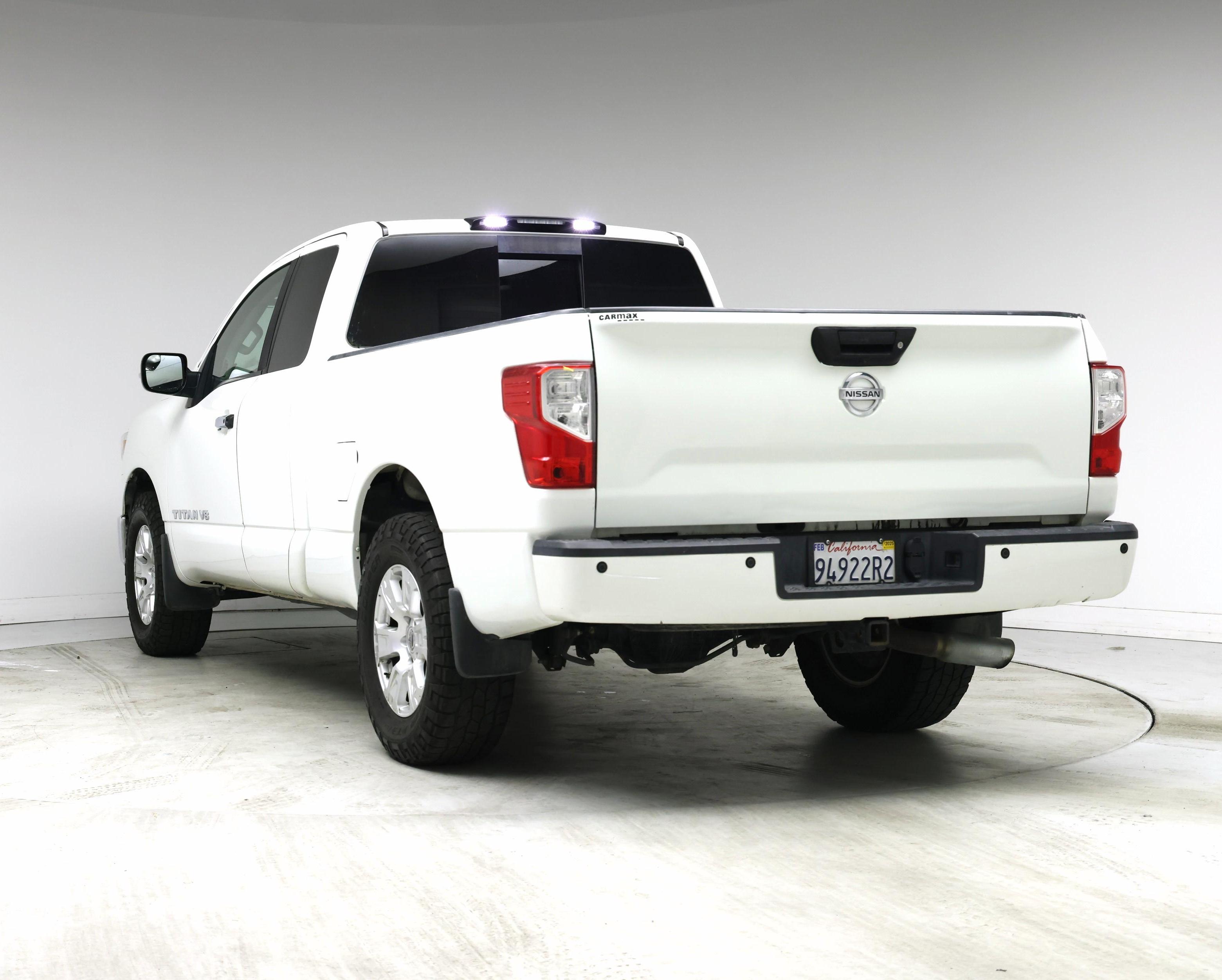 Thumbnail: 2018 Nissan Titan - 2