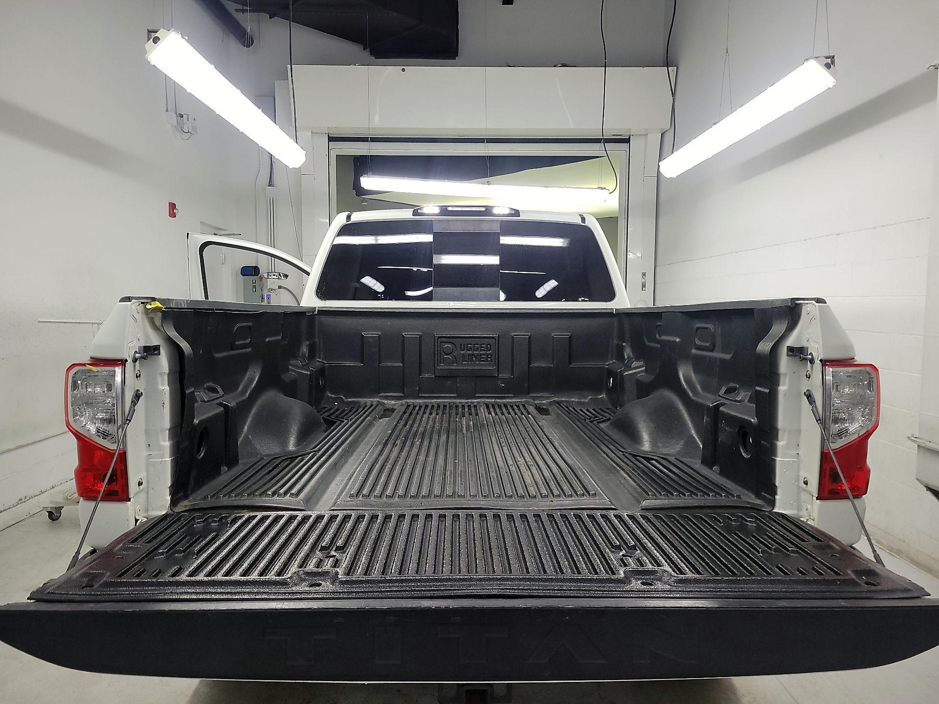 Thumbnail: 2018 Nissan Titan - 19