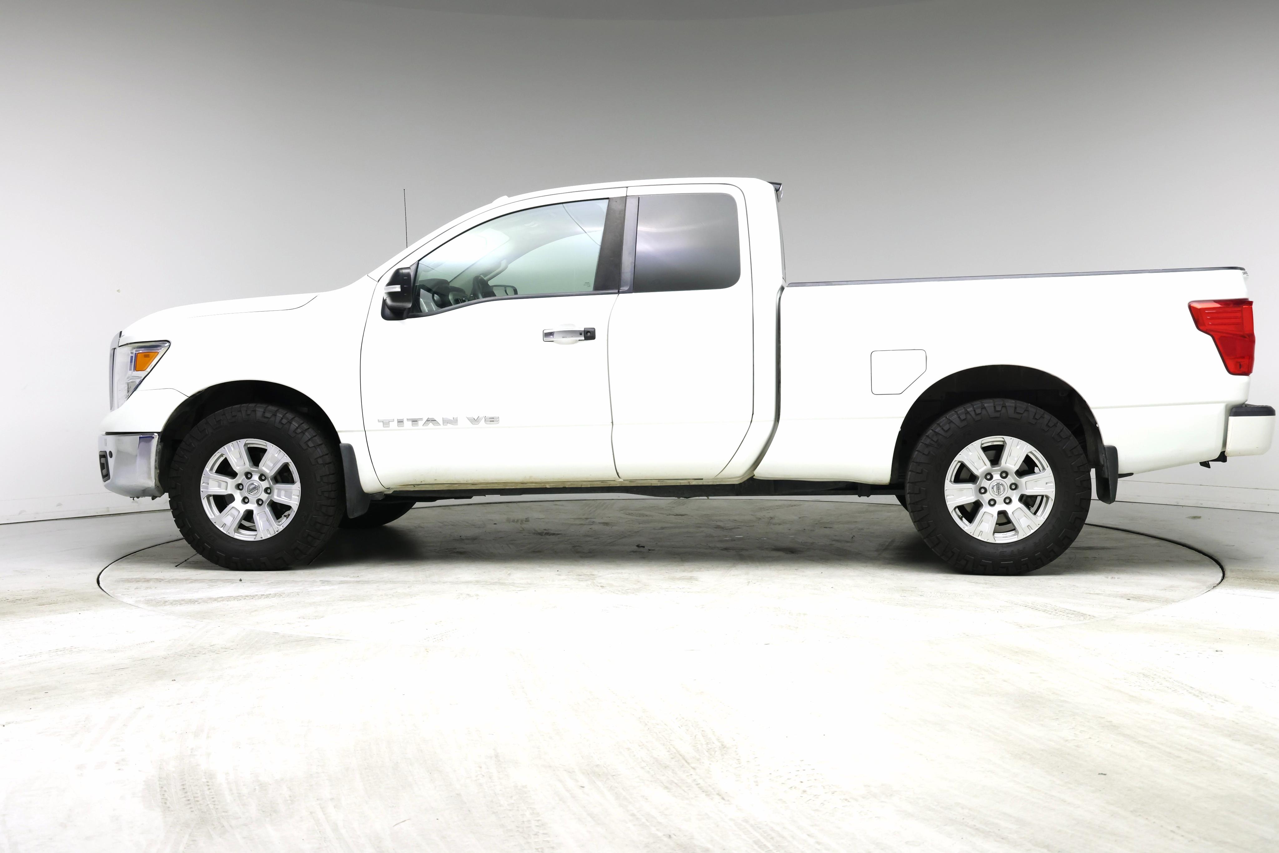 Thumbnail: 2018 Nissan Titan - 3