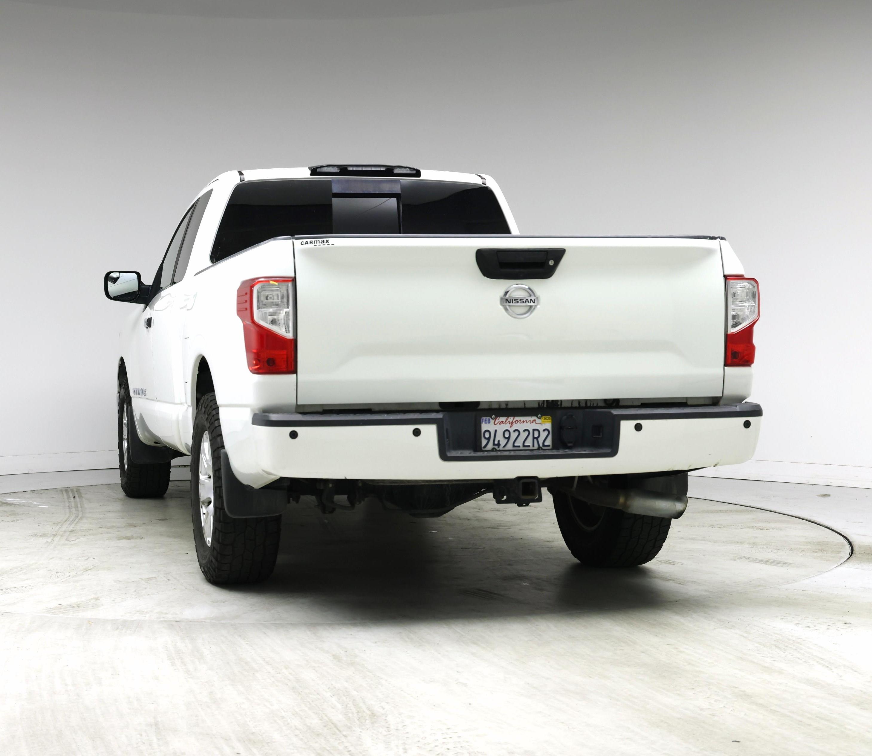 Thumbnail: 2018 Nissan Titan - 6