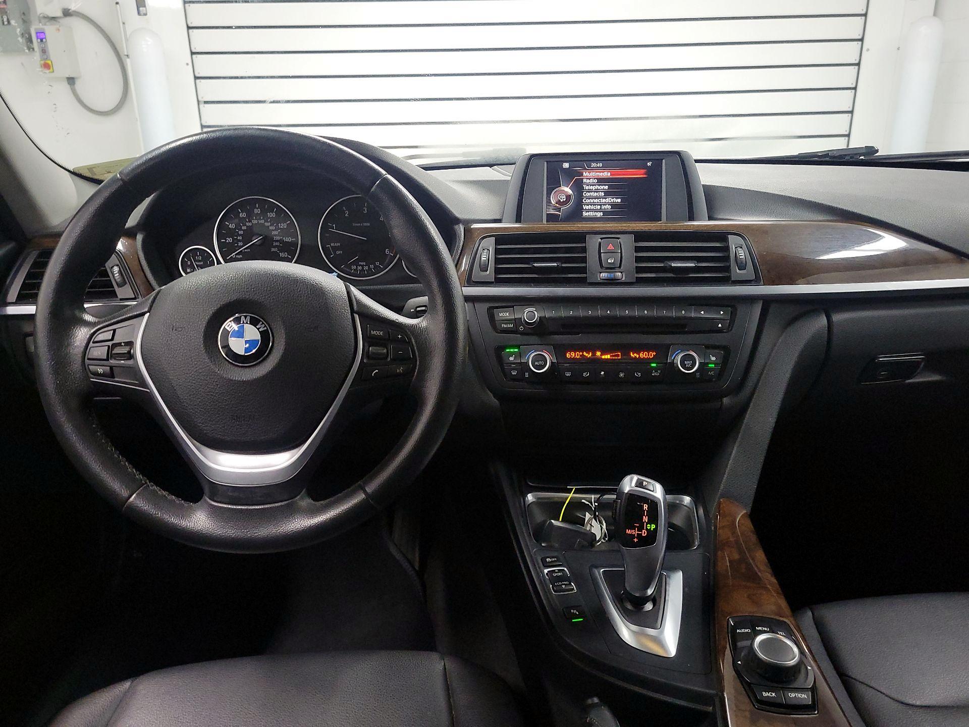 Thumbnail: 2015 BMW 3 Series - 9