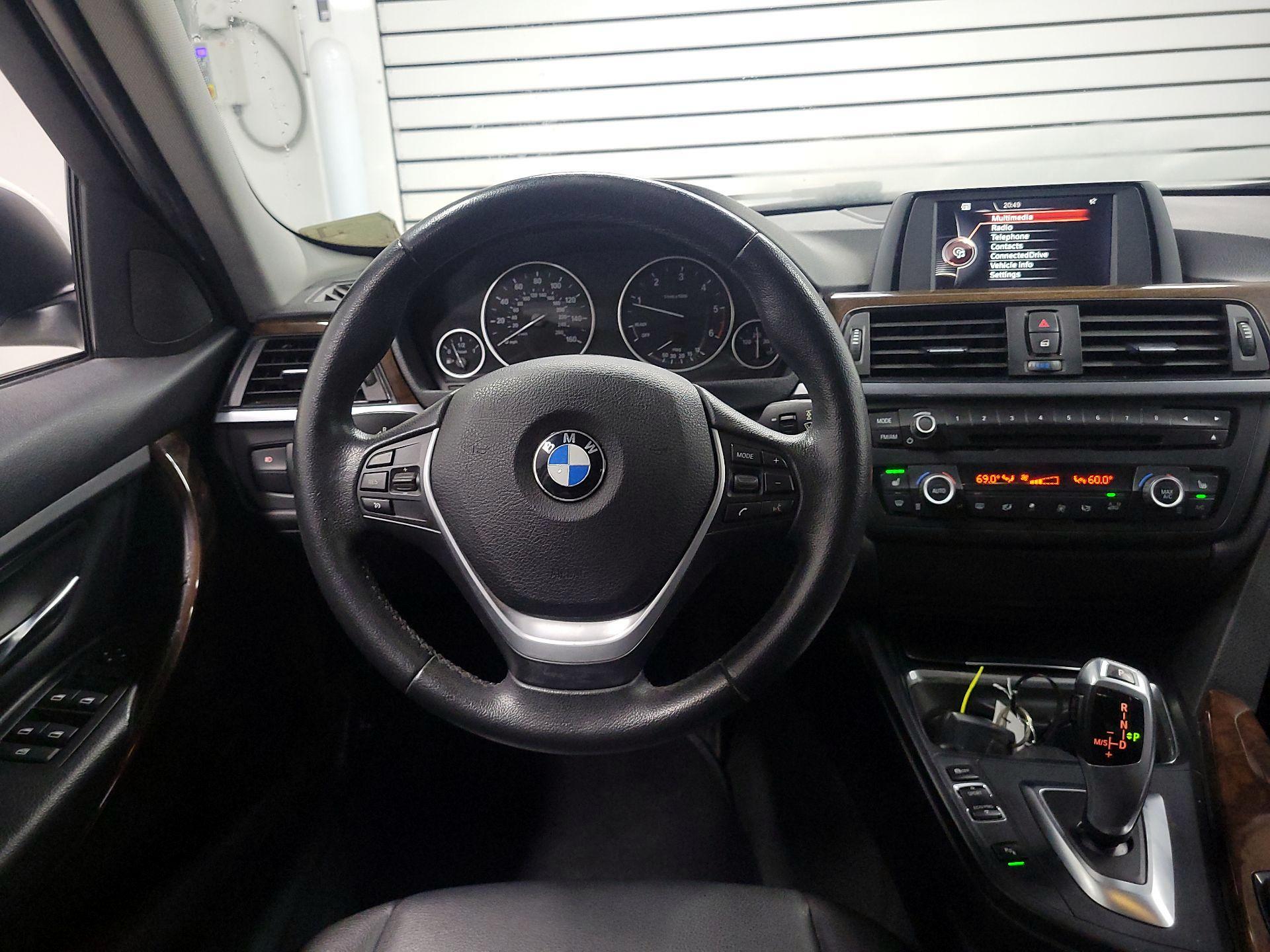 Thumbnail: 2015 BMW 3 Series - 10