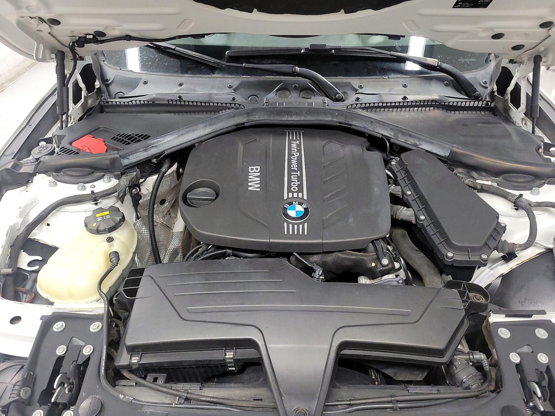 Thumbnail: 2015 BMW 3 Series - 19