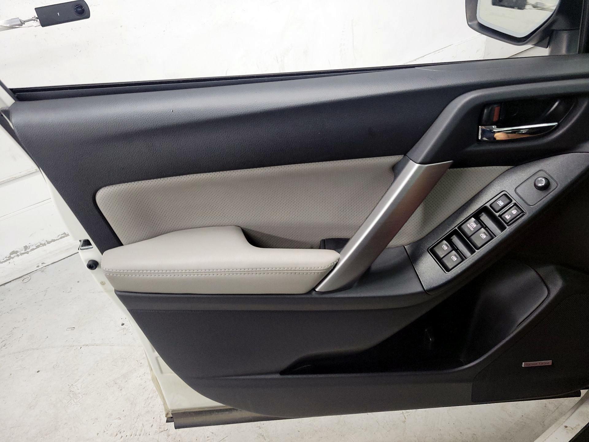Thumbnail: 2016 Subaru Forester - 12