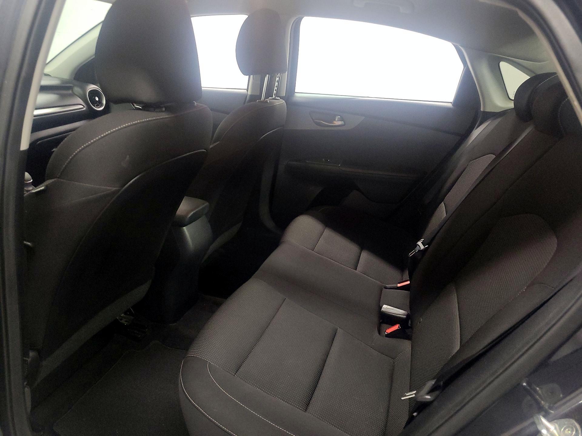 Thumbnail: 2019 Kia Forte - 17
