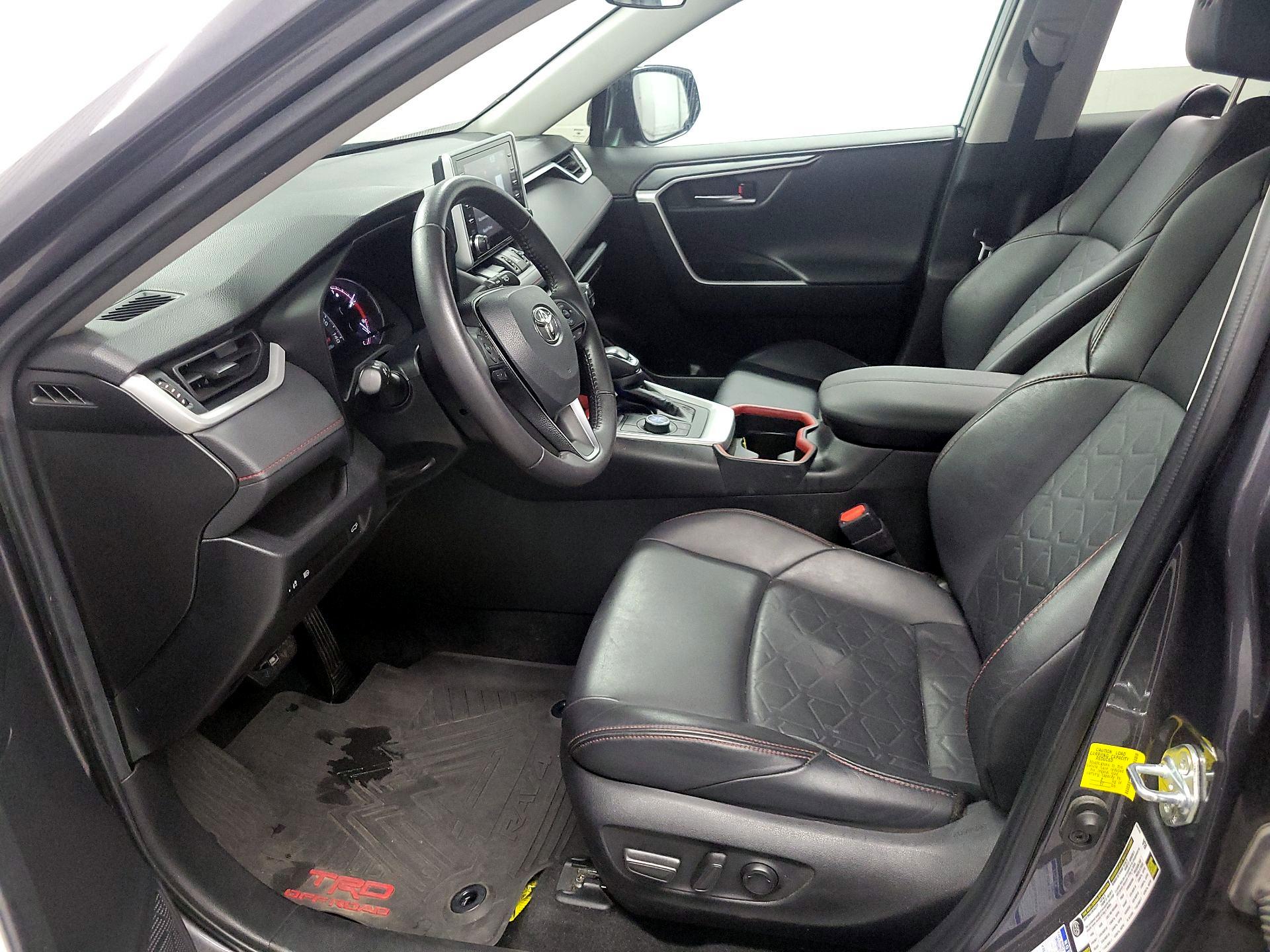 Thumbnail: 2021 Toyota RAV4 - 11