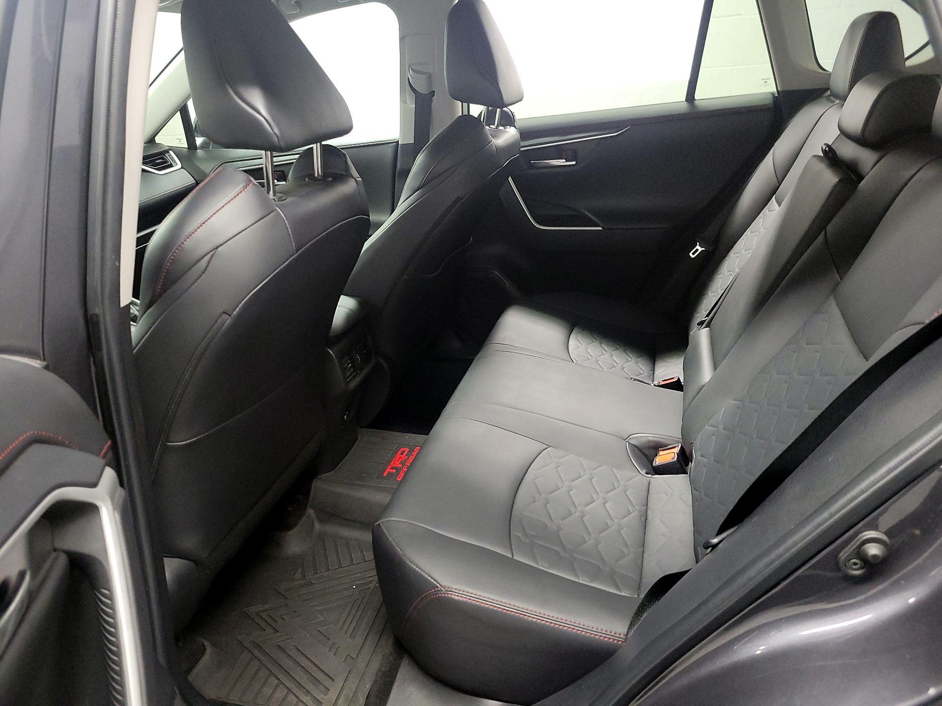 Thumbnail: 2021 Toyota RAV4 - 18