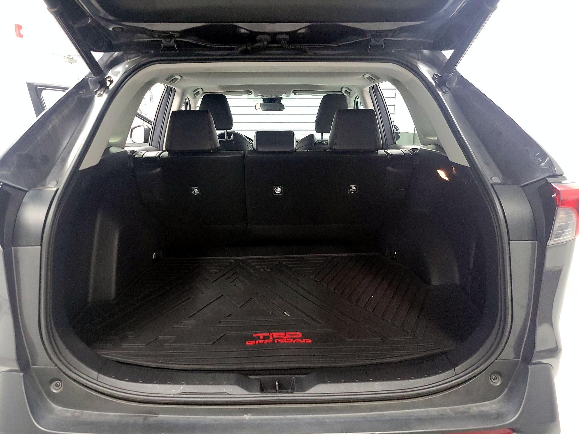 Thumbnail: 2021 Toyota RAV4 - 19