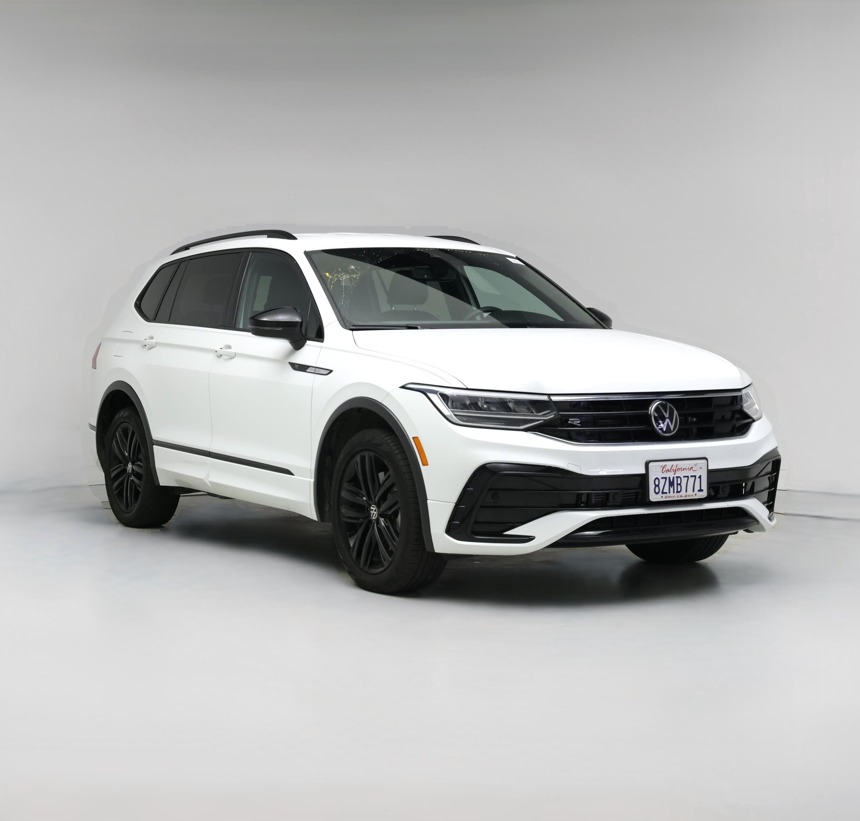 Thumbnail: 2022 Volkswagen Tiguan - 1