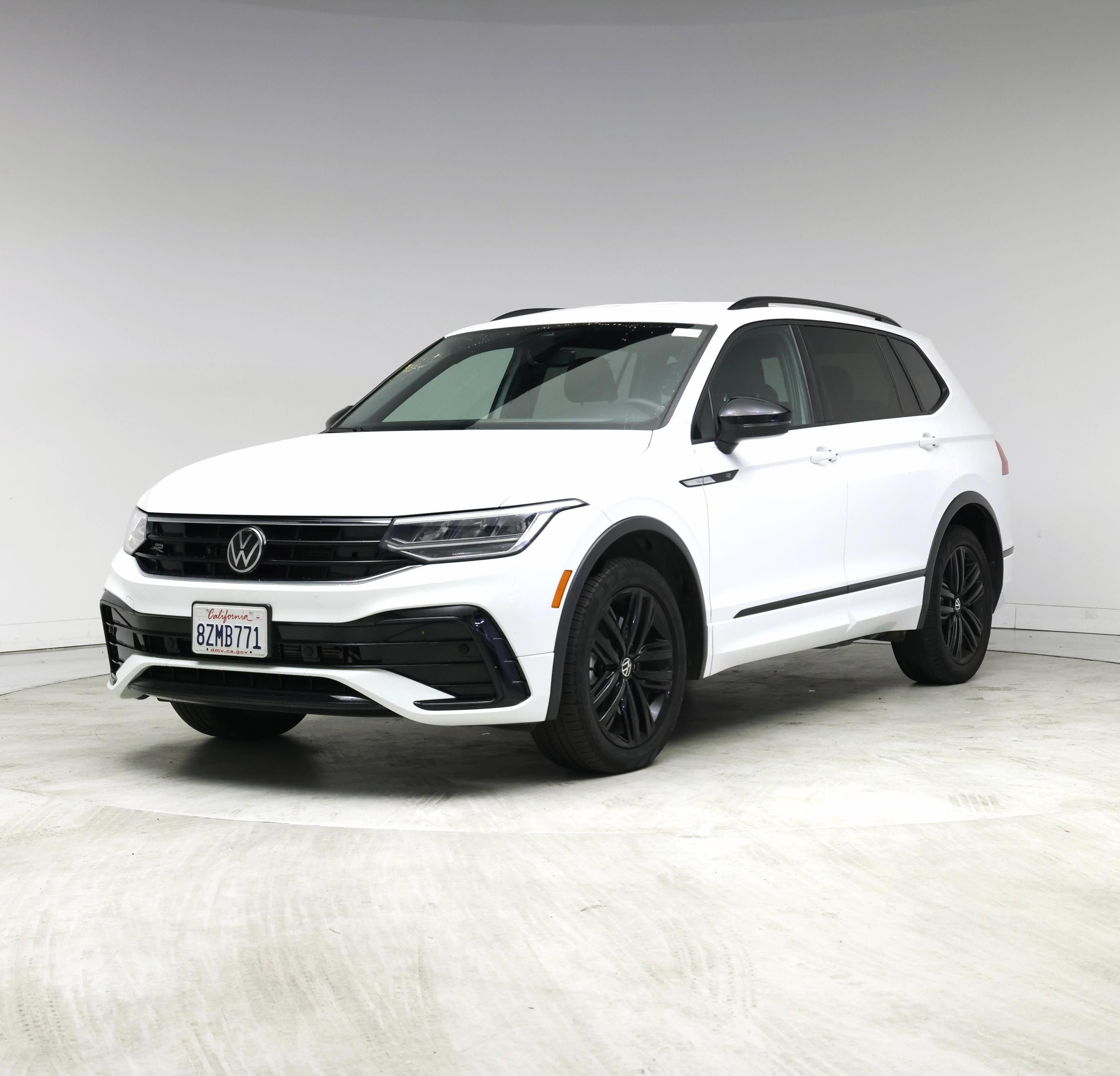 Thumbnail: 2022 Volkswagen Tiguan - 4