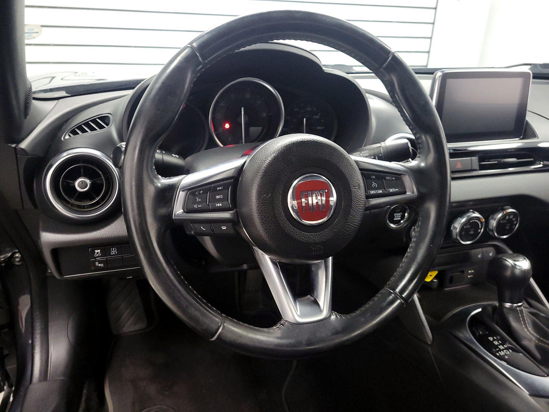Thumbnail: 2019 Fiat 124 Spider - 10