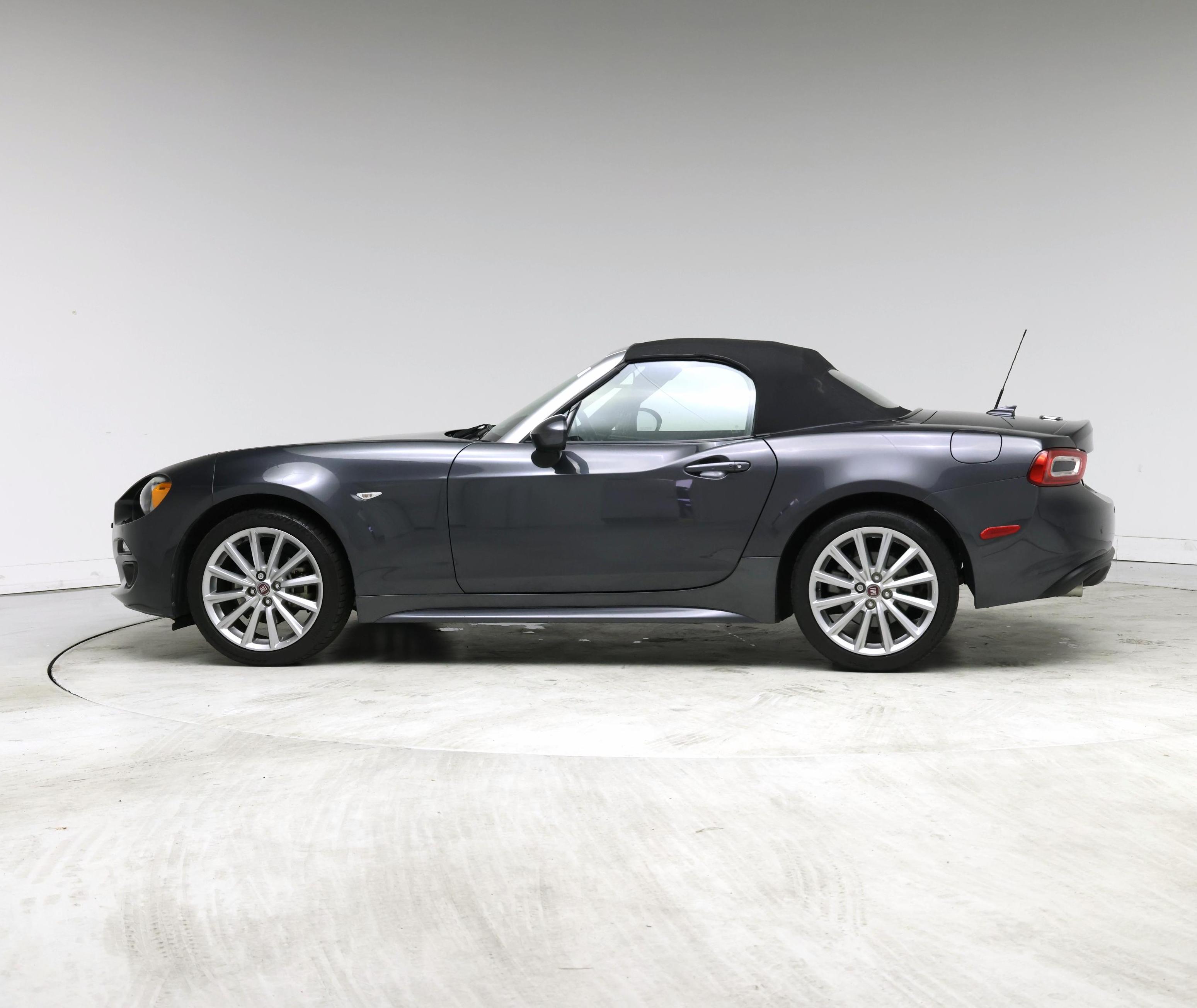 Thumbnail: 2019 Fiat 124 Spider - 3