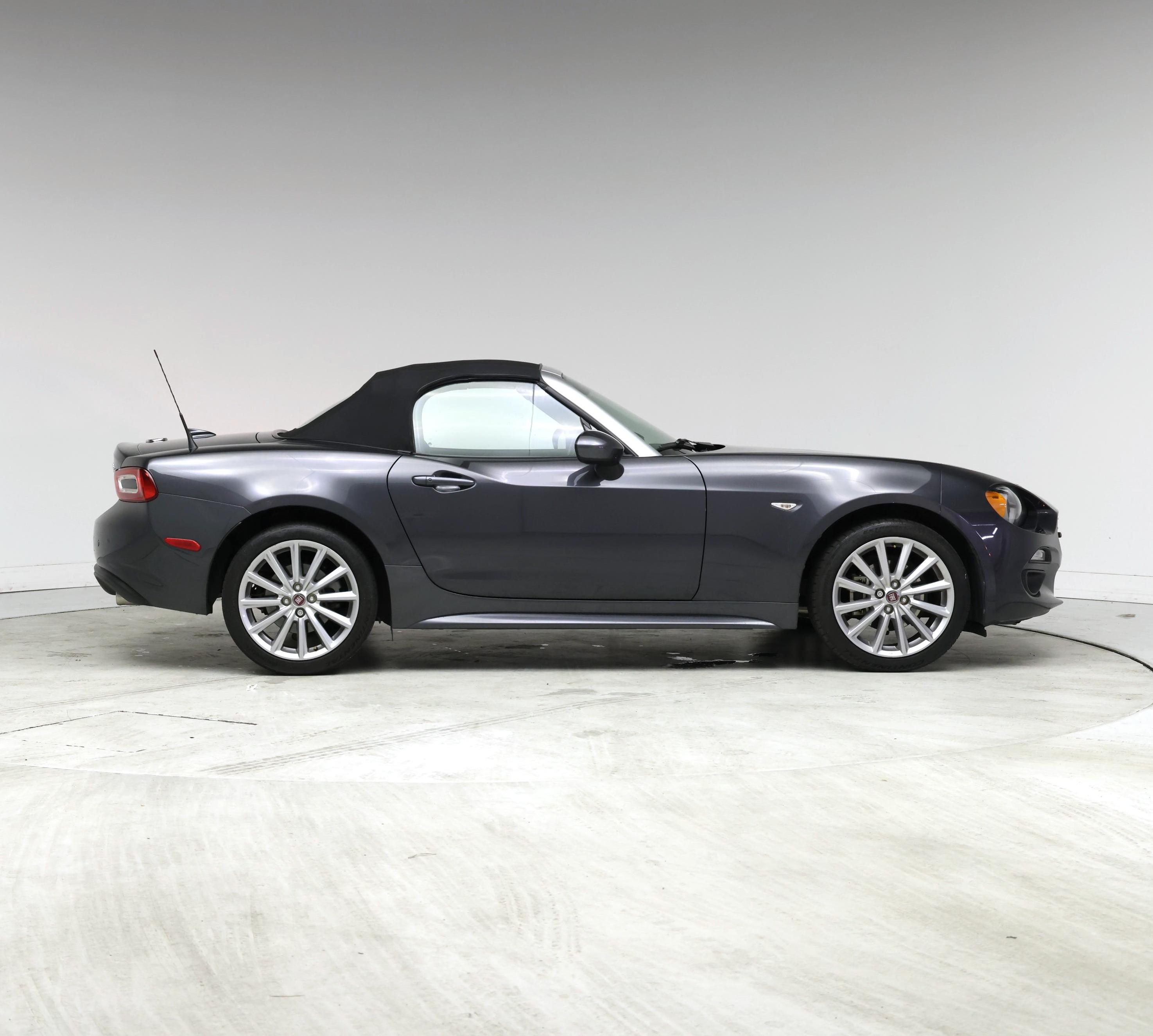 Thumbnail: 2019 Fiat 124 Spider - 7