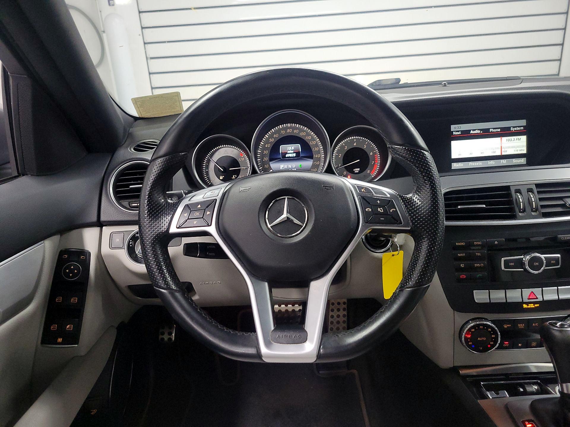 Thumbnail: 2014 Mercedes-Benz C-Class - 10