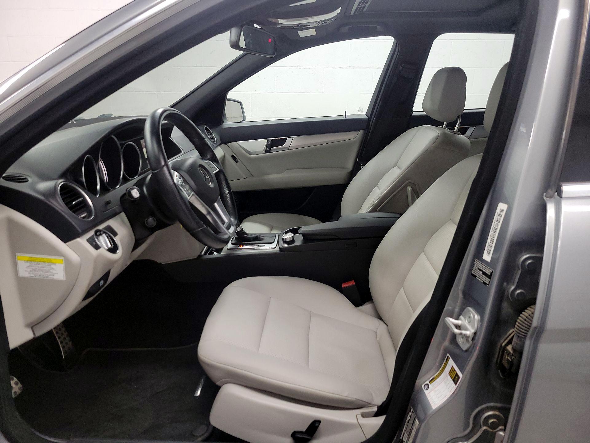 Thumbnail: 2014 Mercedes-Benz C-Class - 11
