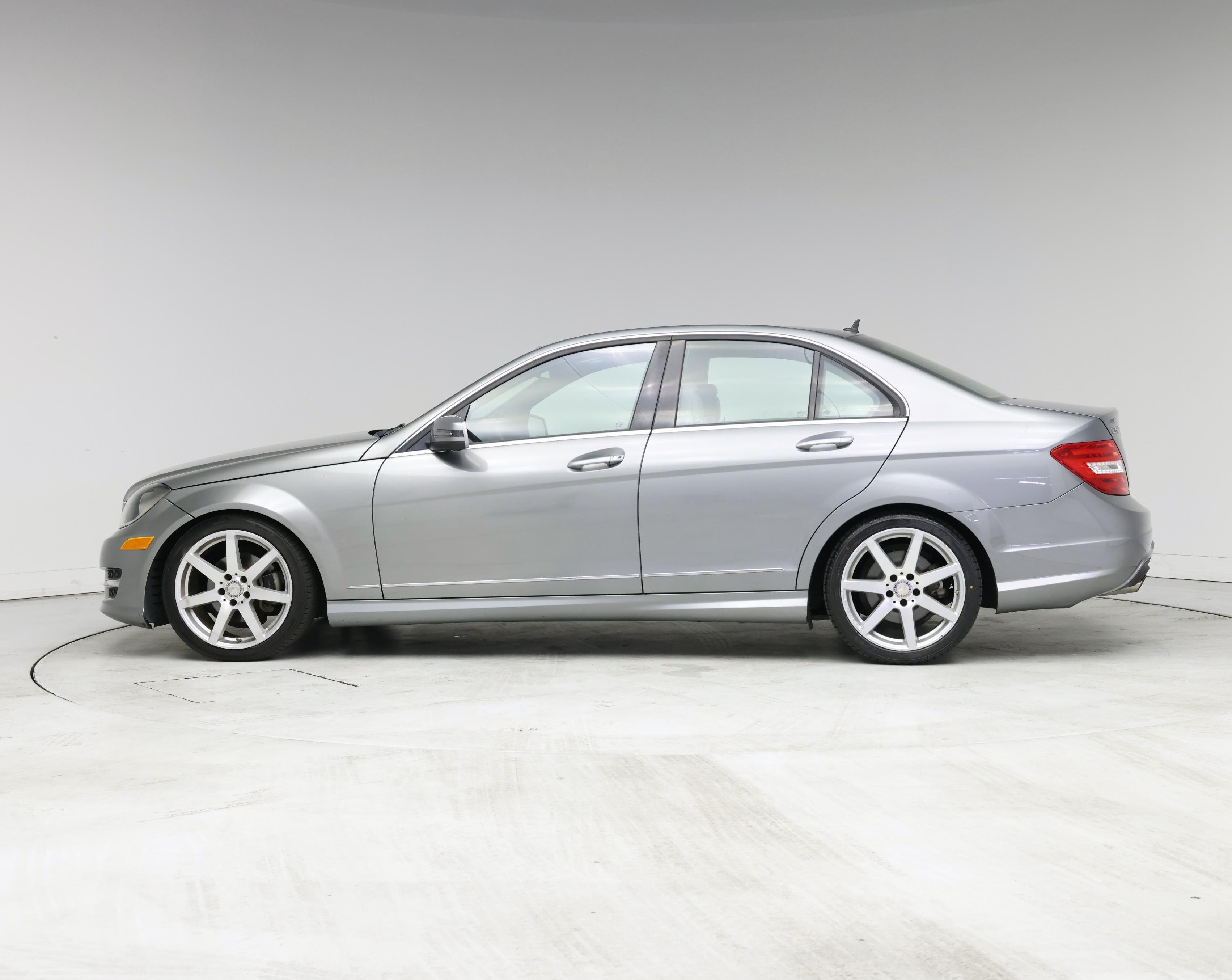 Thumbnail: 2014 Mercedes-Benz C-Class - 3