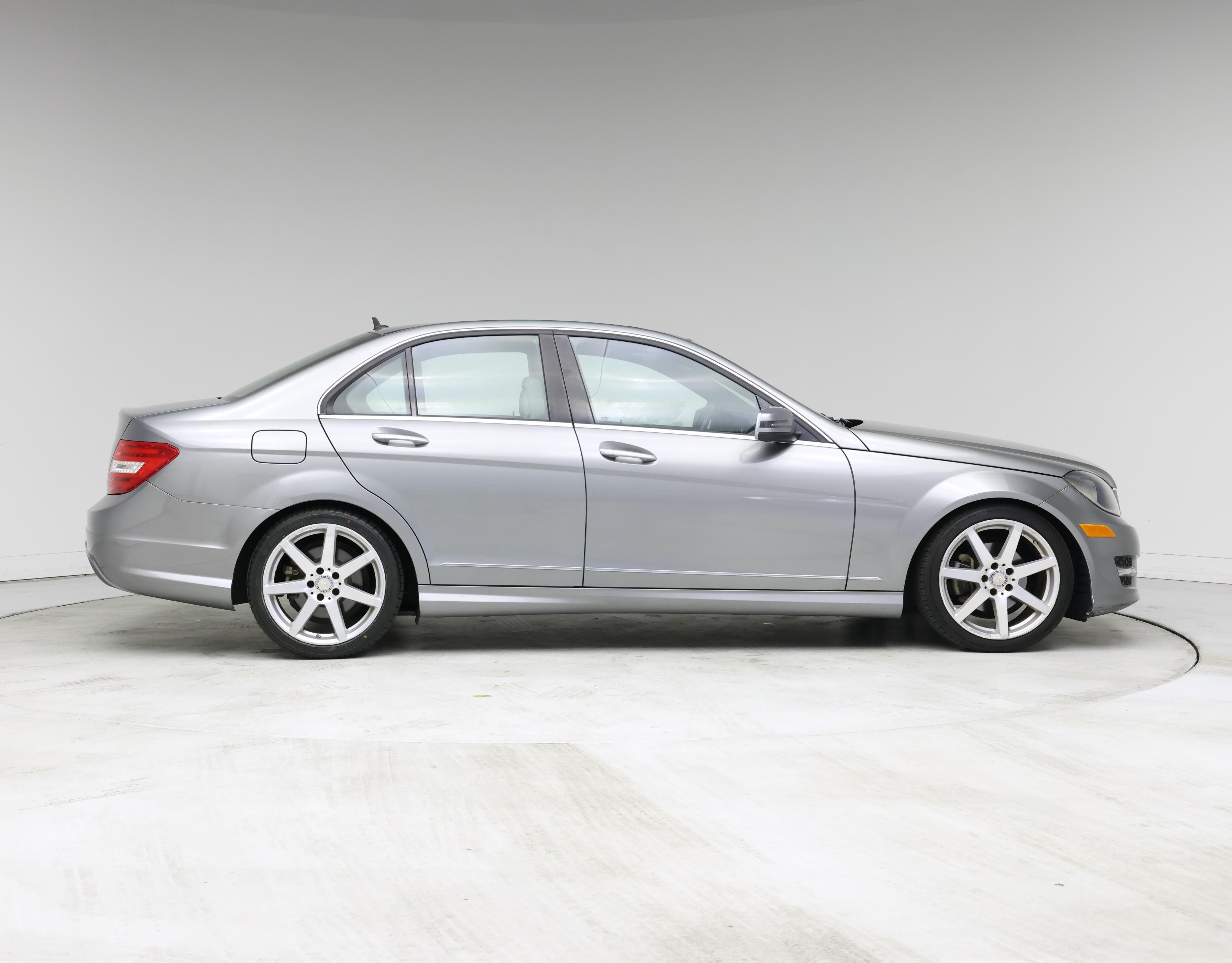 Thumbnail: 2014 Mercedes-Benz C-Class - 7