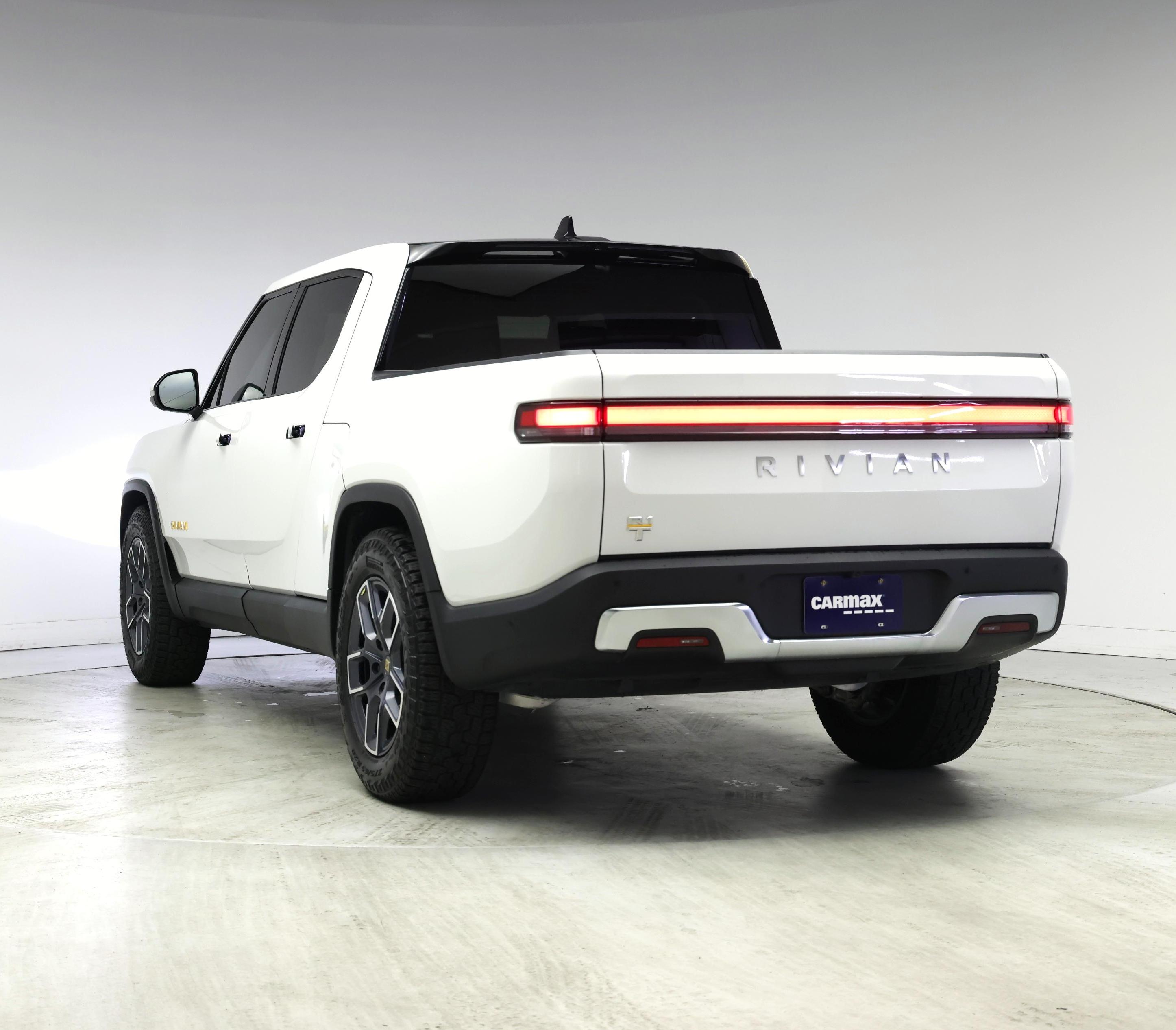 Thumbnail: 2022 Rivian R1T - 2