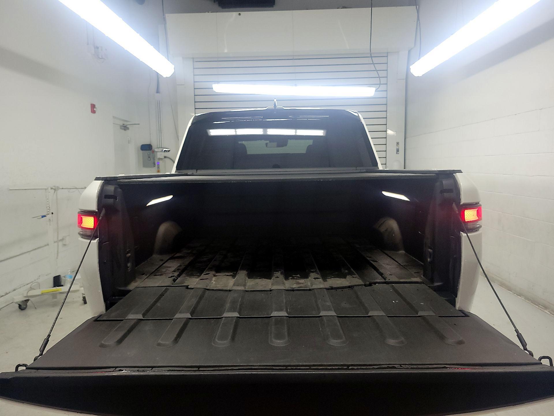 Thumbnail: 2022 Rivian R1T - 20