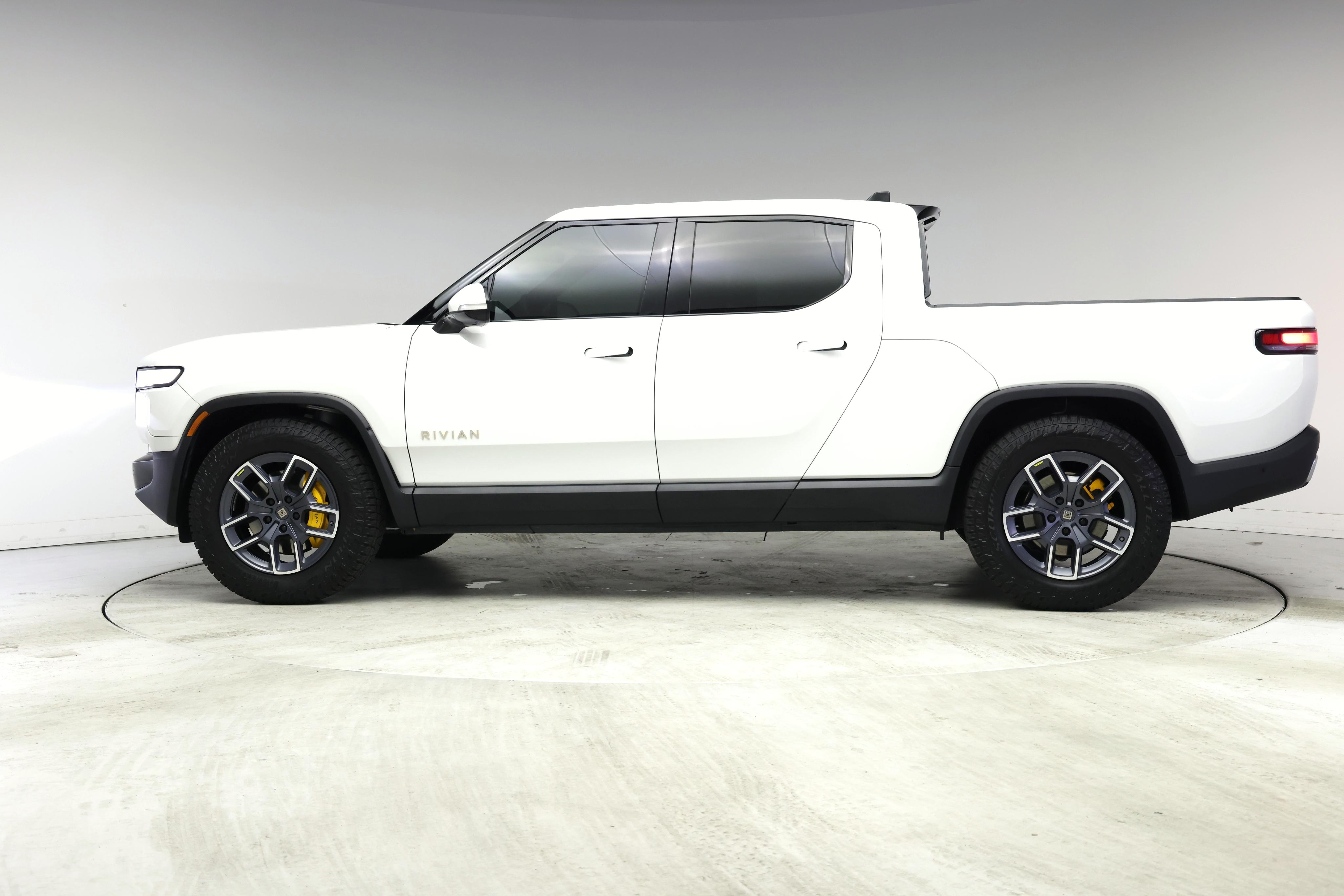 Thumbnail: 2022 Rivian R1T - 3
